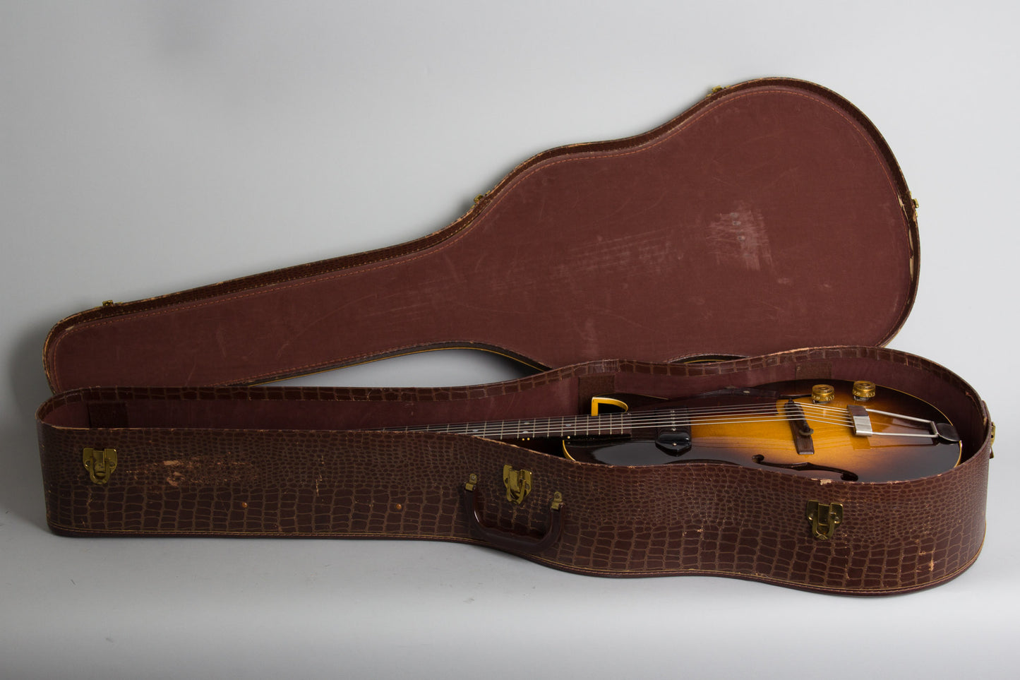 Gibson ES-140 Arch Top Hollow Body Electric Guitar (1953)