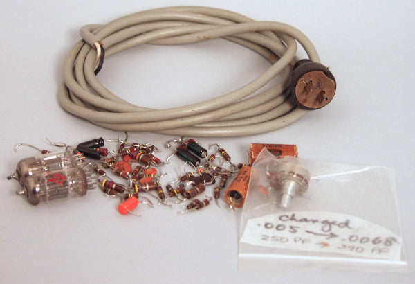 Fender Super - Amp Tube Guitar Amplifier (1961)