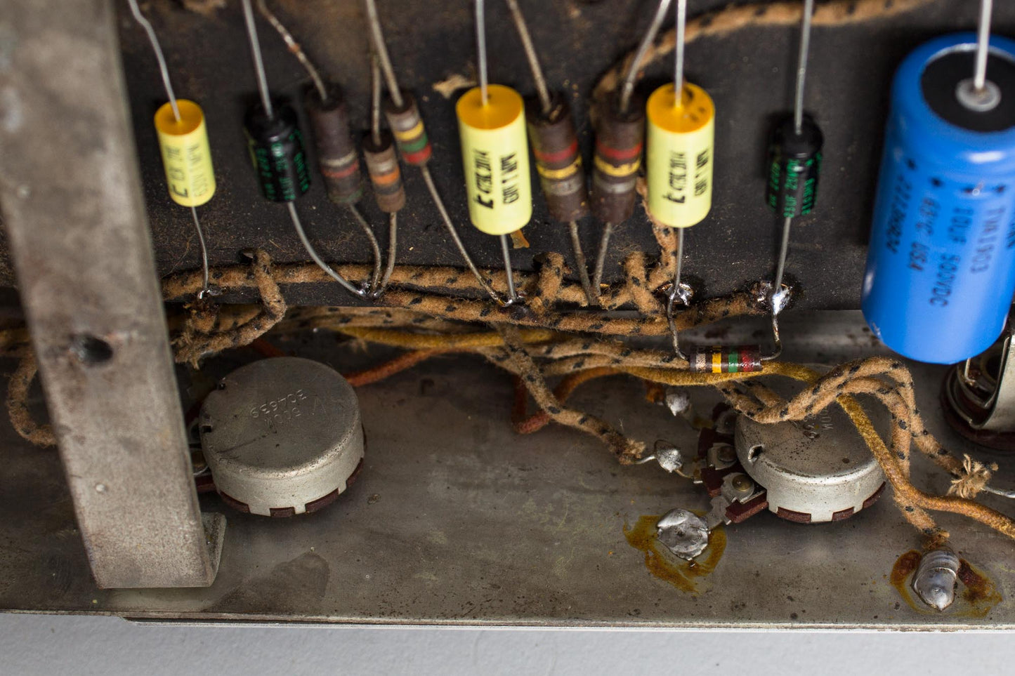 Fender Model 26 Deluxe ""Woodie"" Tube Amplifier (1946)