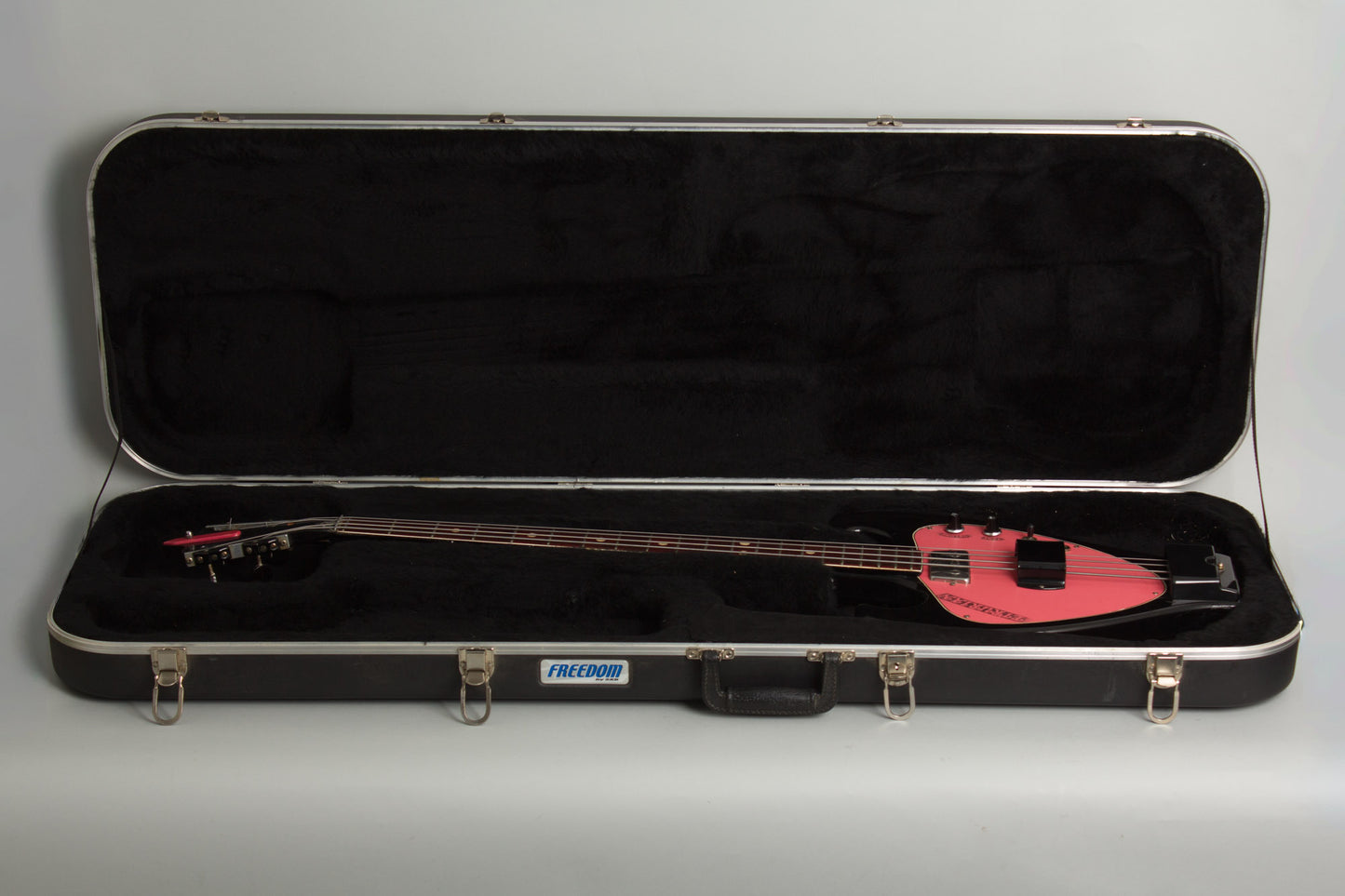 Wandre Etrurian II Solid Body Electric Bass Guitar (1965)