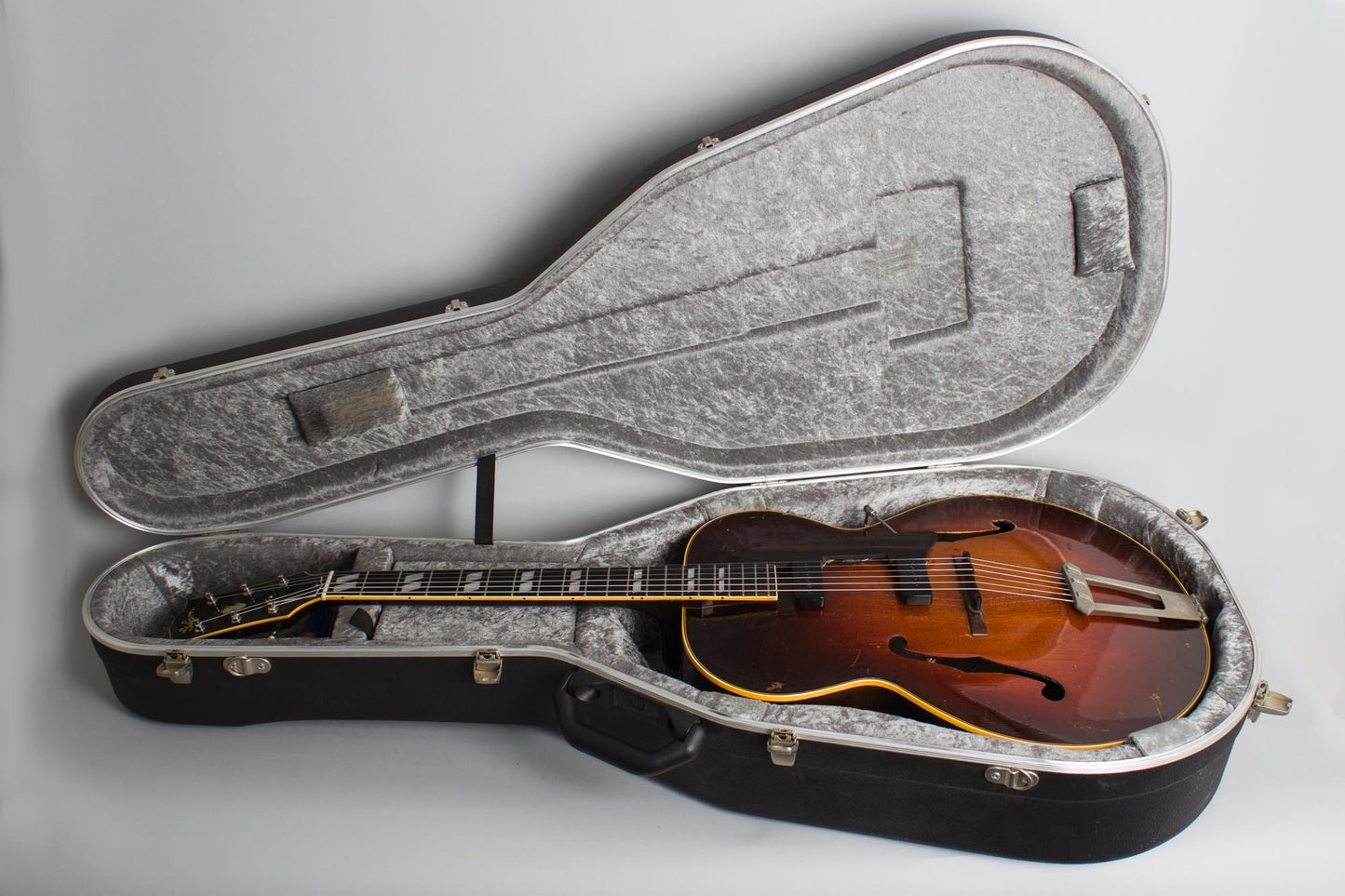 Gibson L-7 Dual Floating Pickup Arch Top Acoustic Guitar (1947)