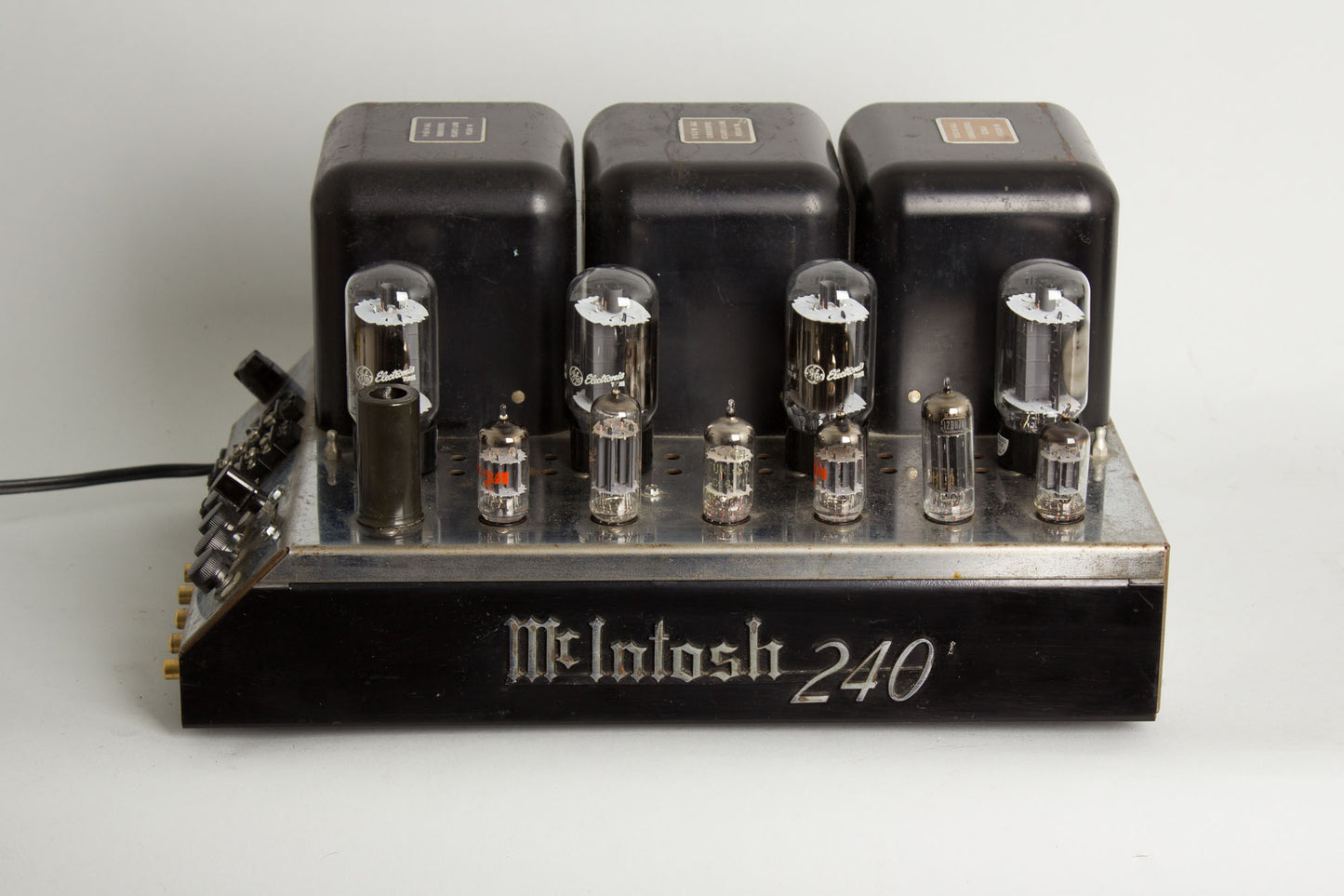 McIntosh MC-240 Stereo Tube Amplifier (1967)