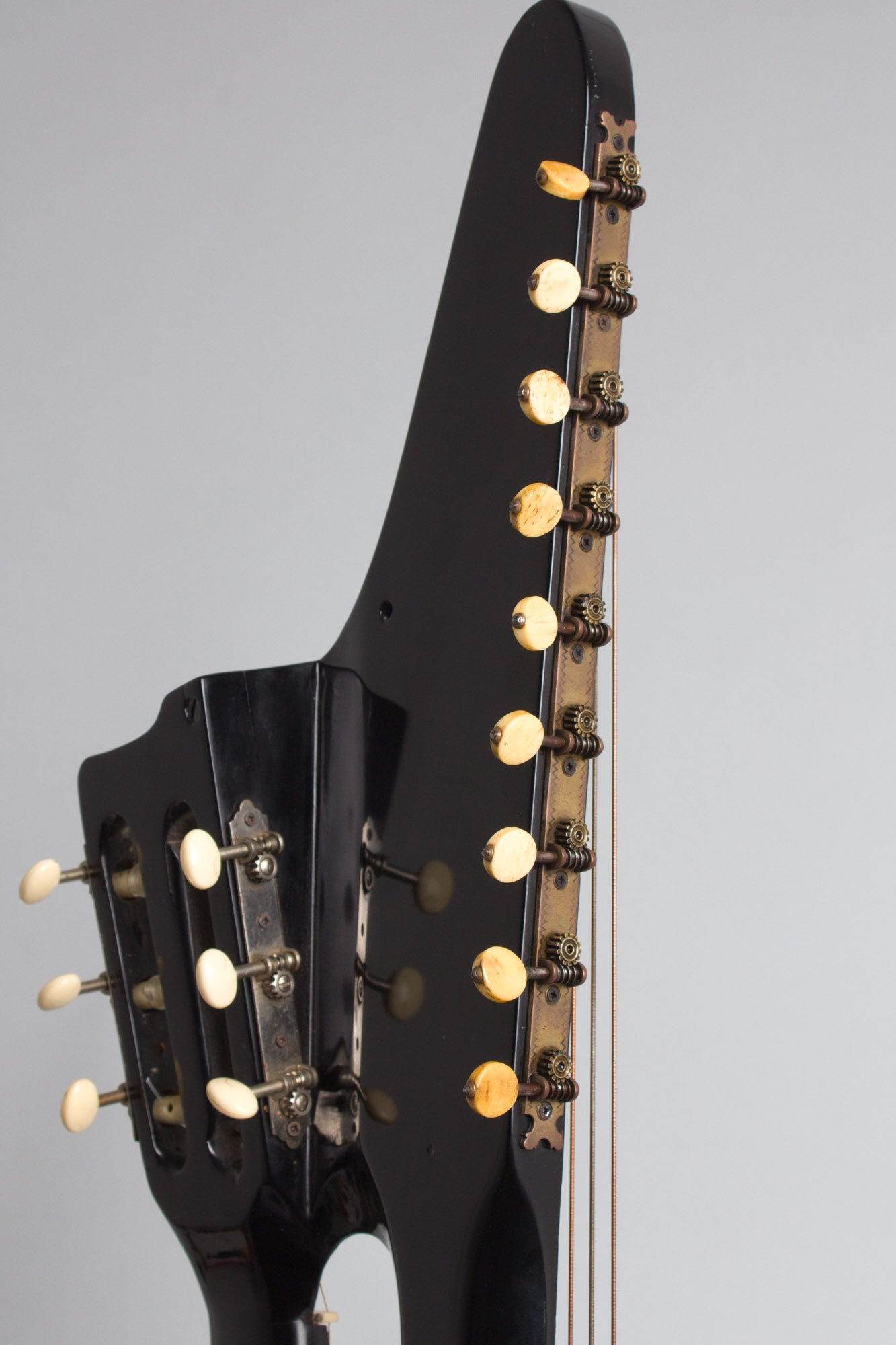 unlabelled Wappen 15 Course Contra Bass Harp Guitar (1900s)