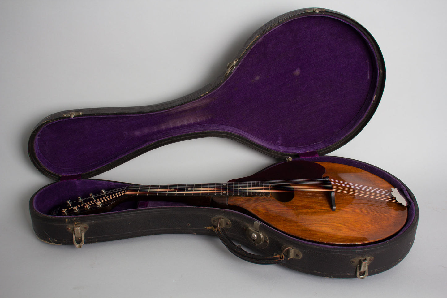 Gibson A-Junior Snakehead Carved Top Mandolin (1928)