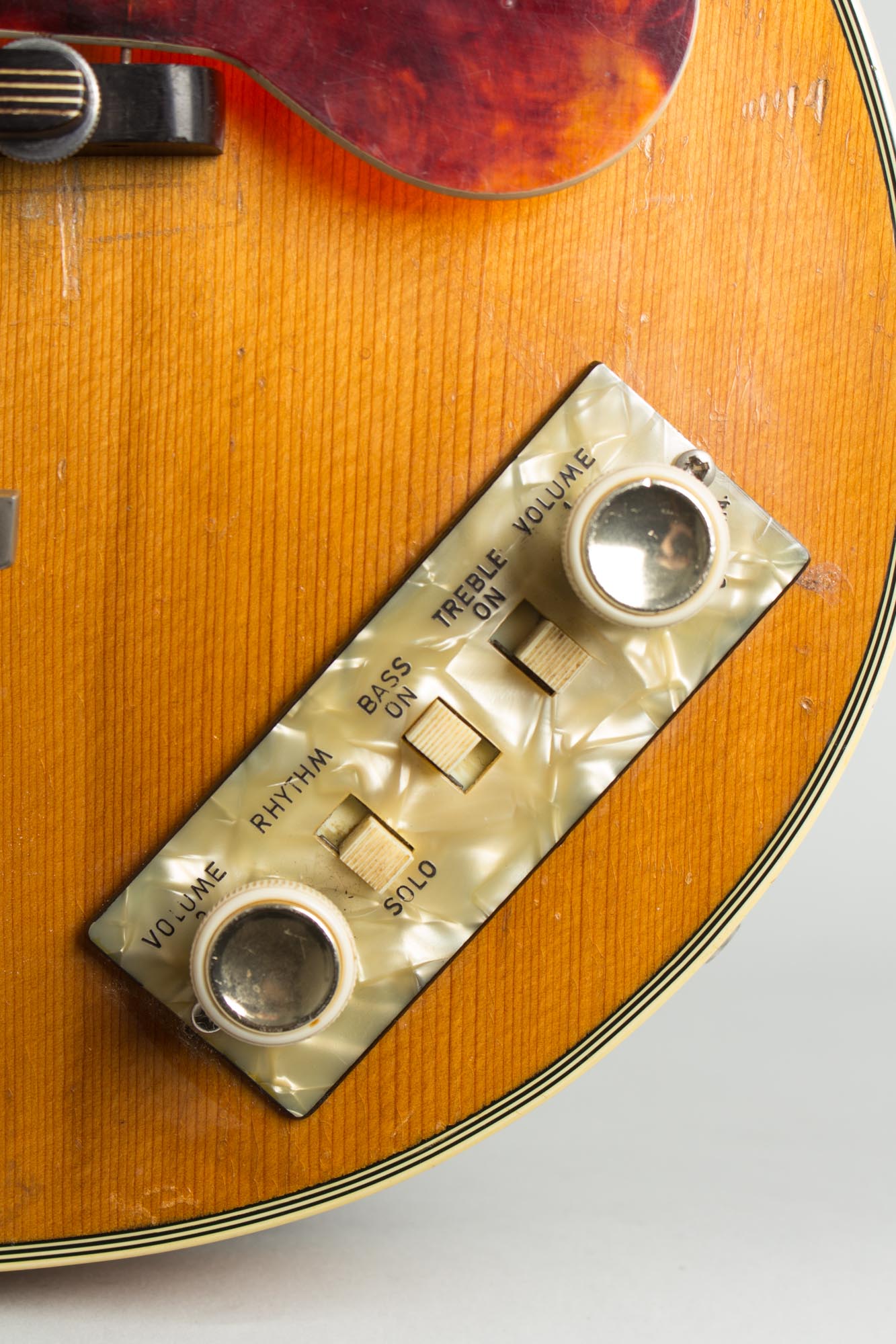 Hofner Club 60 Arch Top Hollow Body Electric Guitar (1959)