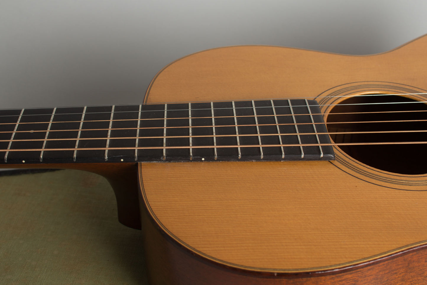 C. F. Martin 0-18 Flat Top Acoustic Guitar (1927)