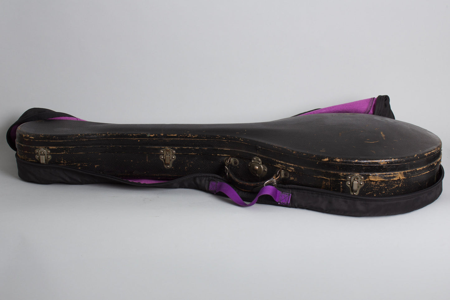 Gibson K-1 Carved Top Mandocello (1919)