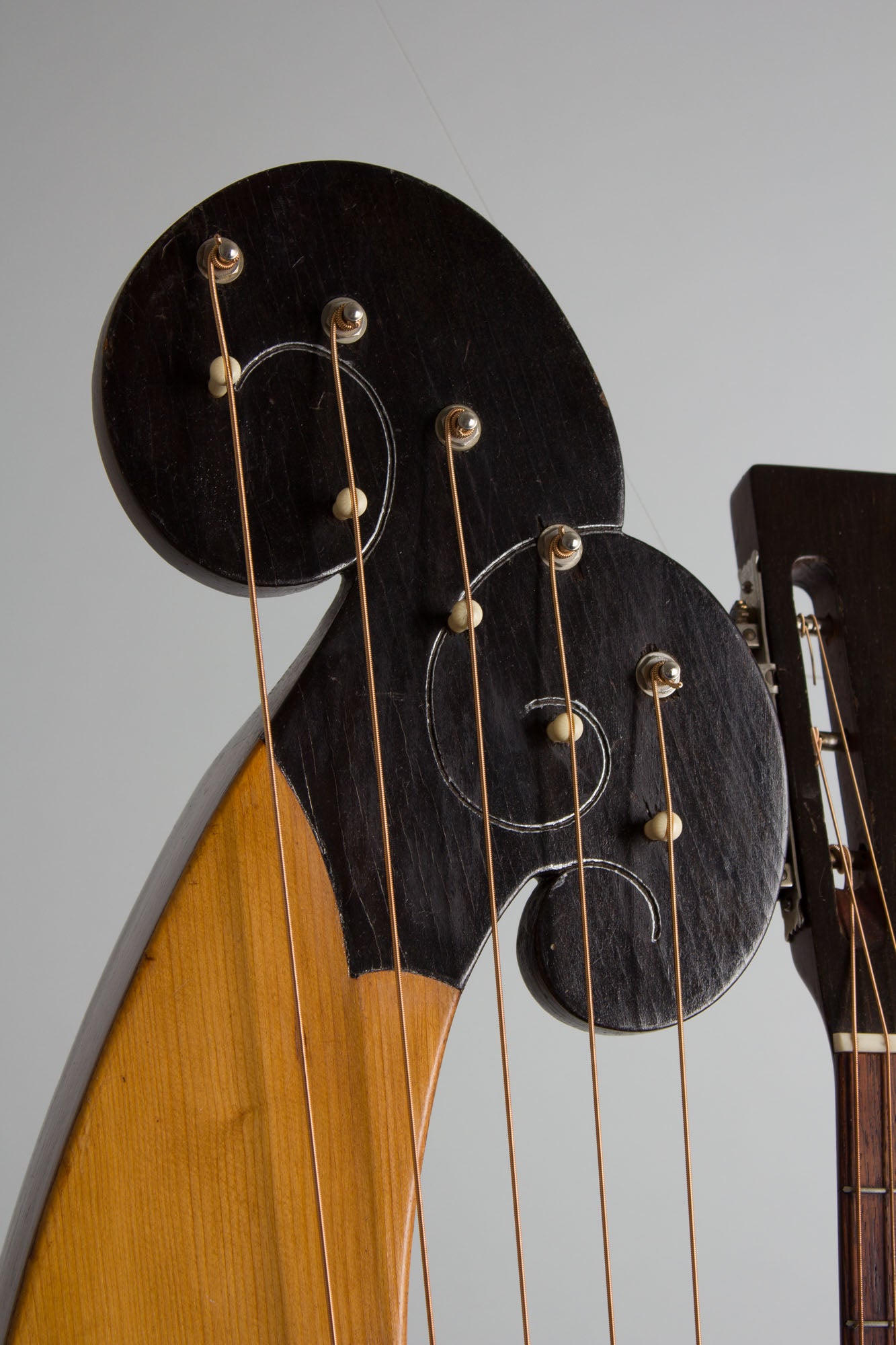 Larson Brothers Dyer Symphony #4 Harp Guitar (1910)