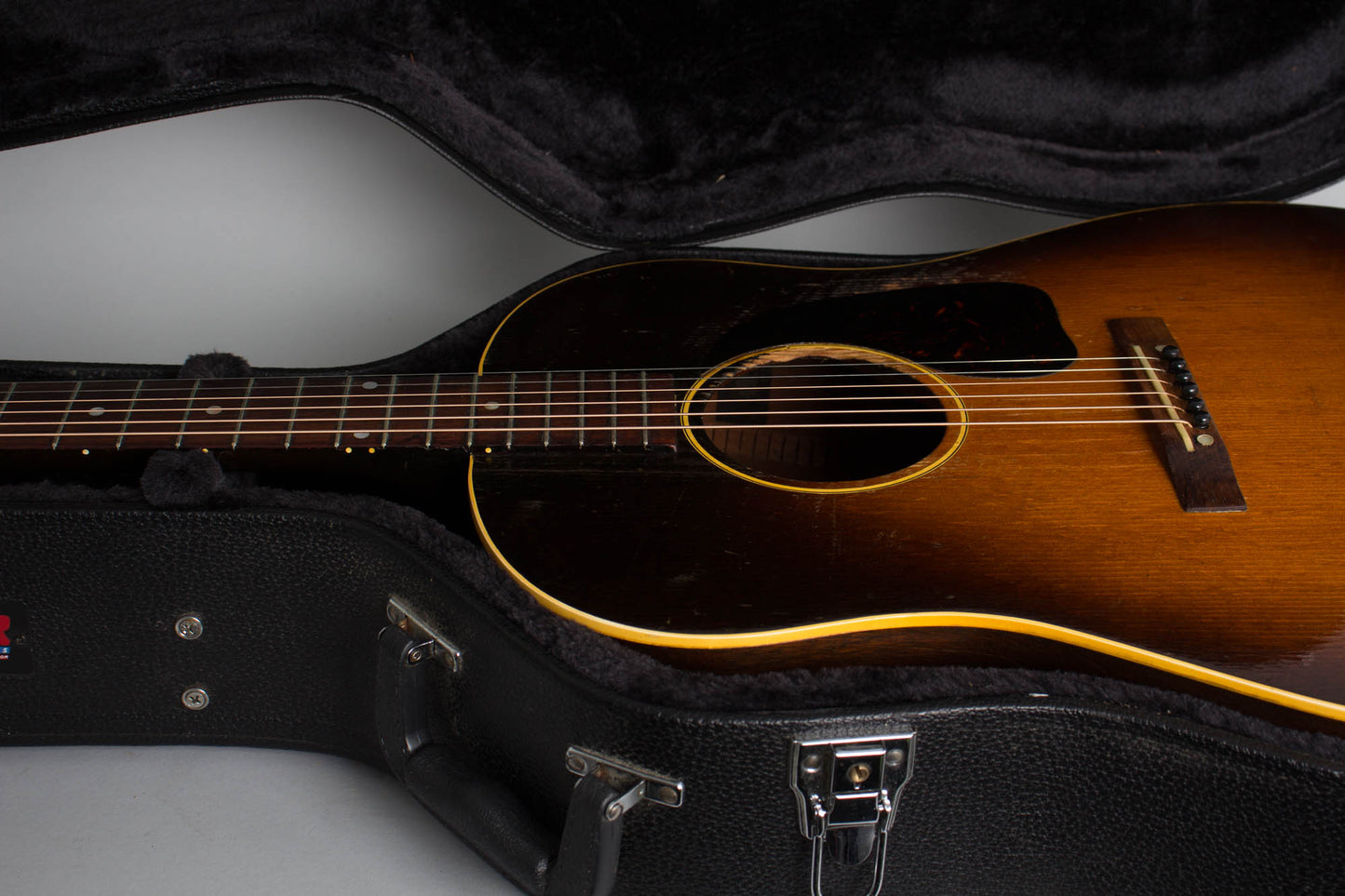 Gibson J-45 Flat Top Acoustic Guitar (1946-7)