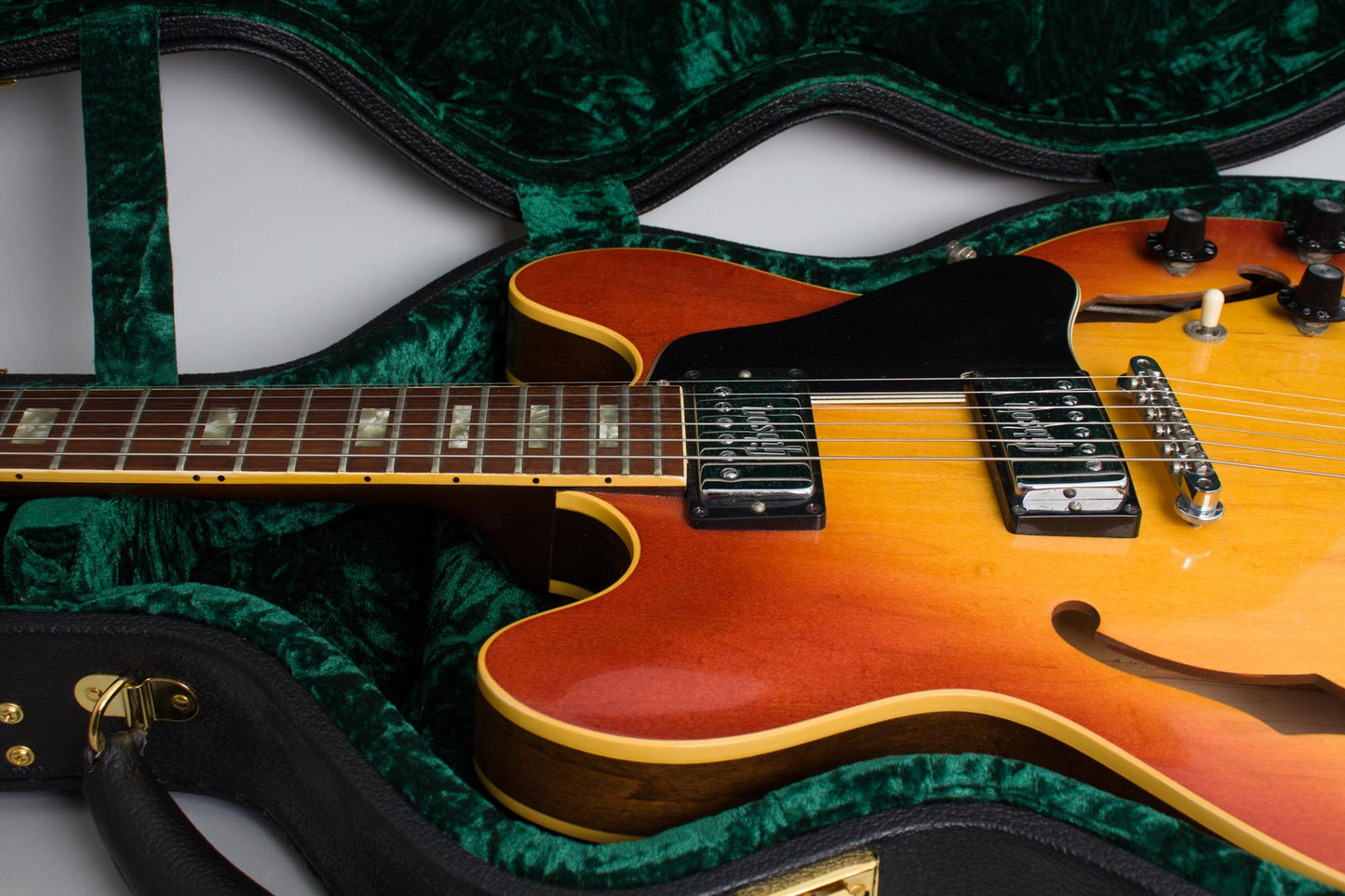 Gibson ES-335TD Semi-Hollow Body Electric Guitar (1972)