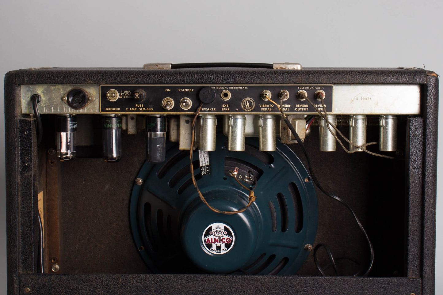 Fender Deluxe Reverb AB-763 Tube Amplifier (1967)
