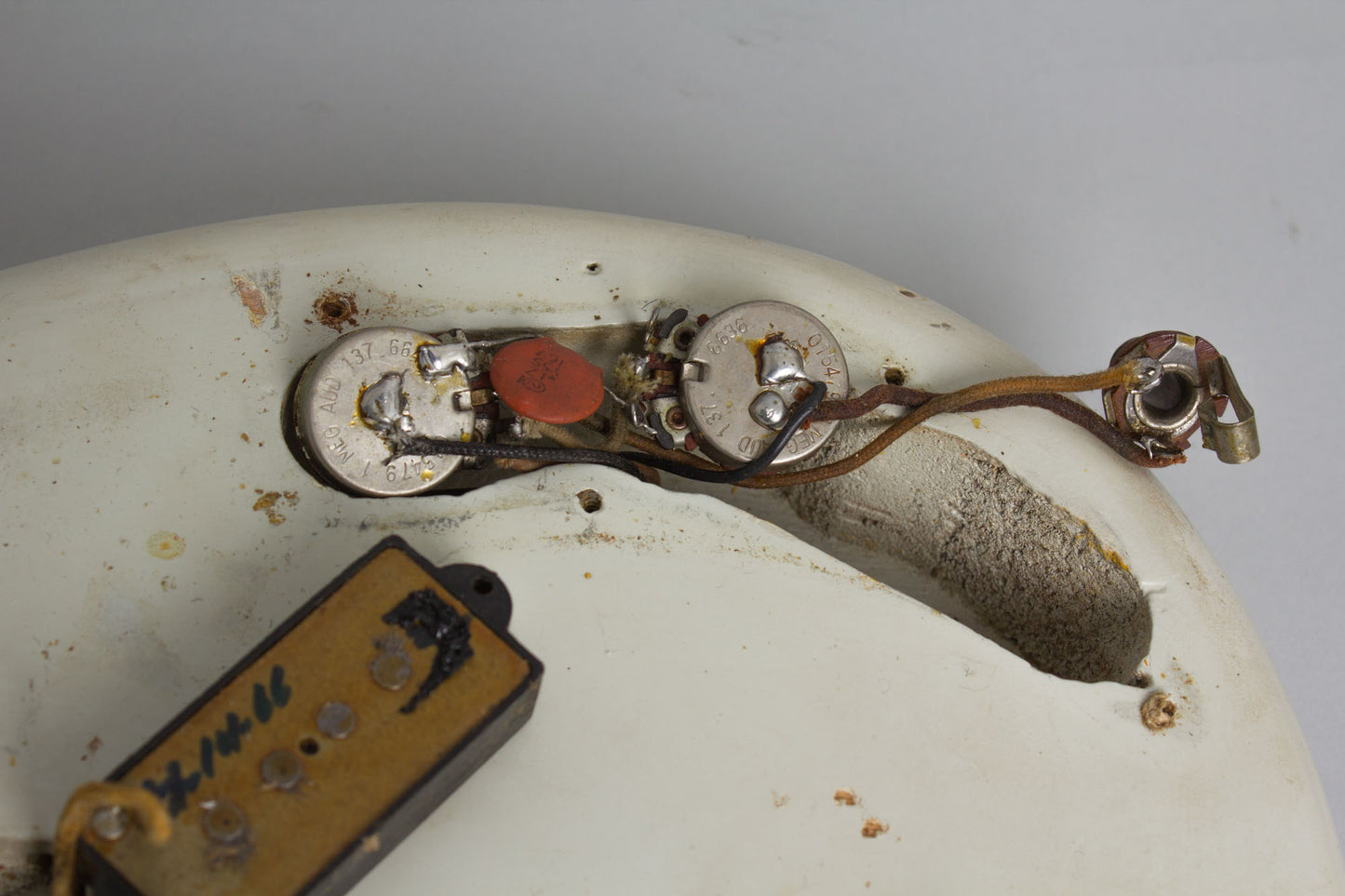 Fender Precision Bass Solid Body Electric Bass Guitar (1962)