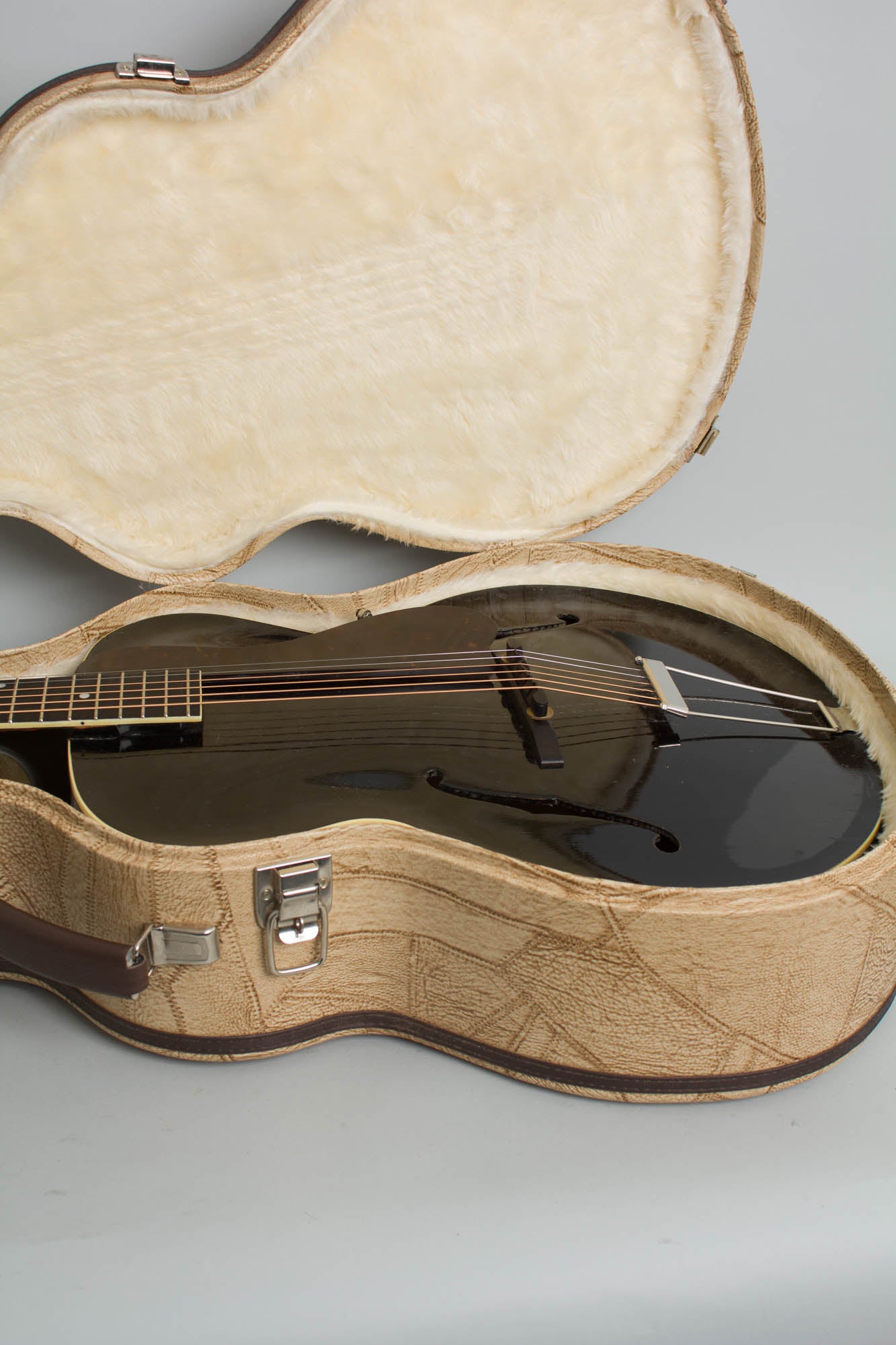 Gibson L-10 Arch Top Acoustic Guitar (1932)