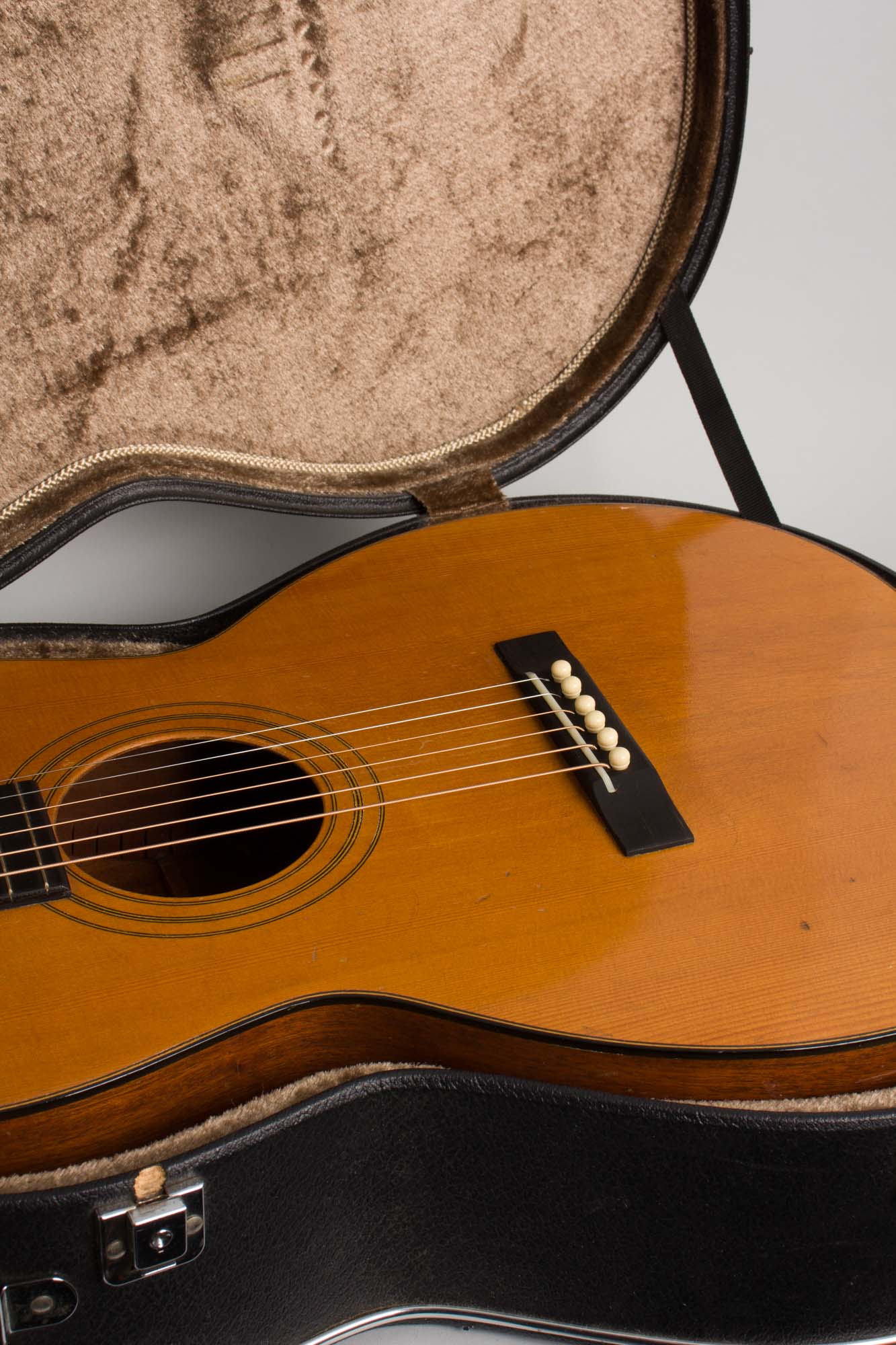 Regal MarvelTone Style #3 Flat Top Acoustic Guitar (1930)