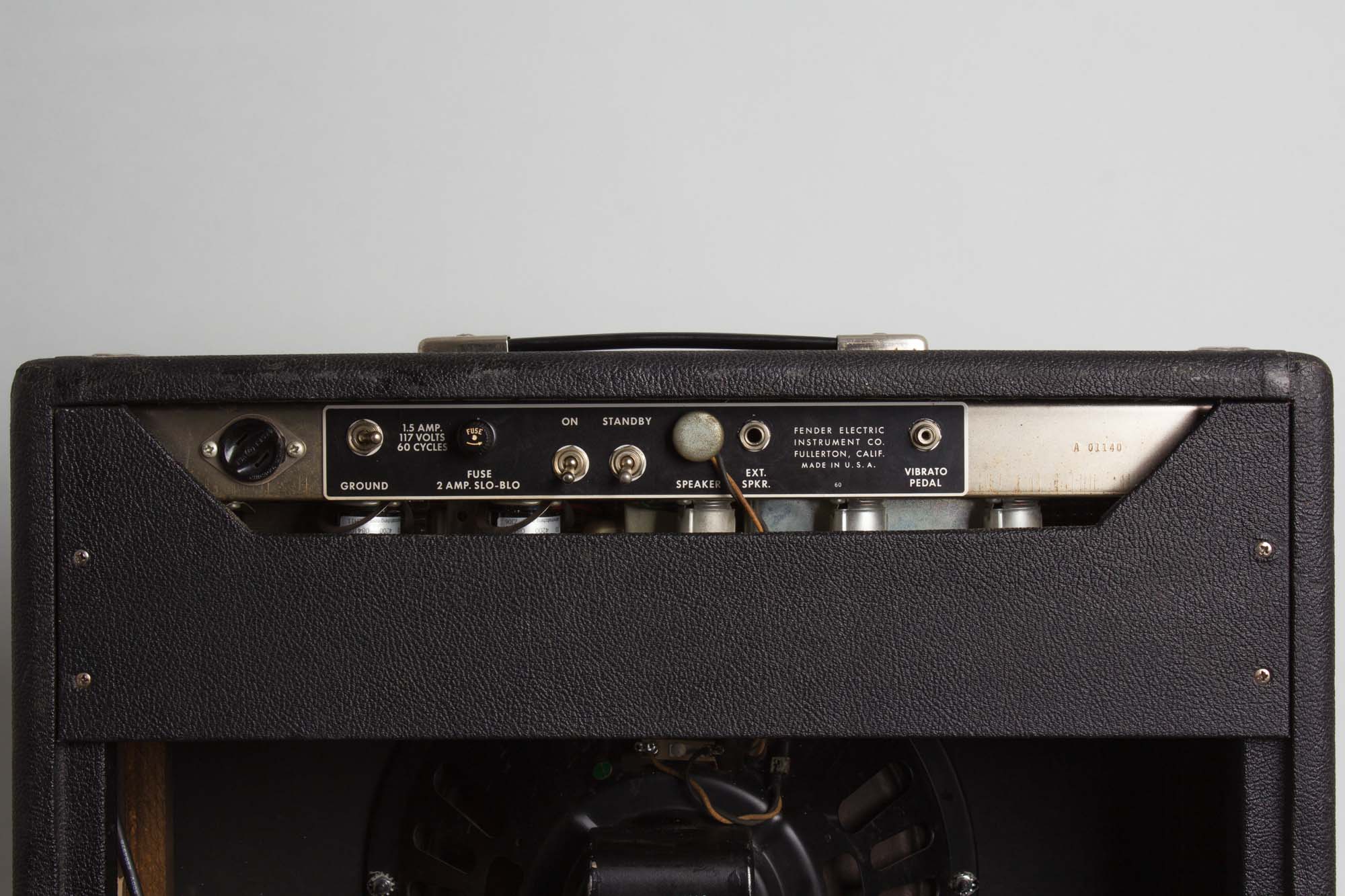 Fender Vibrolux AA763 Tube Amplifier (1964) – RetroFret