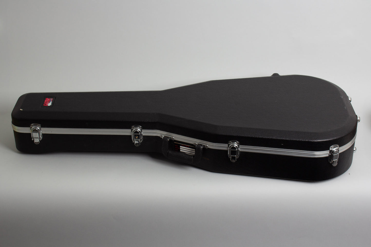Gibson LG-3 Flat Top Acoustic Guitar (1942)