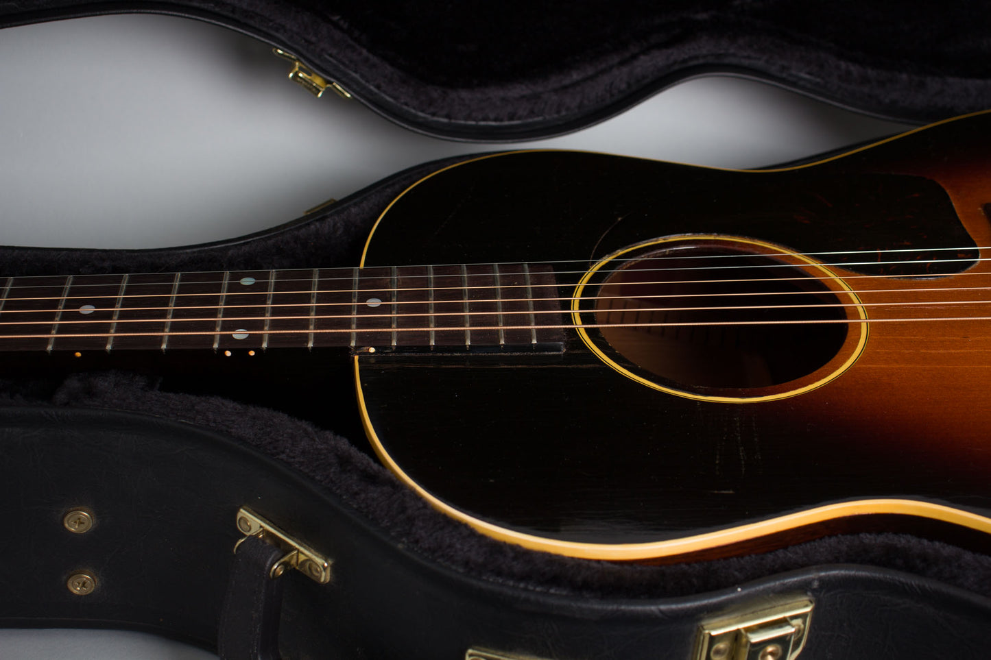 Gibson LG-2 Banner Flat Top Acoustic Guitar (1944)