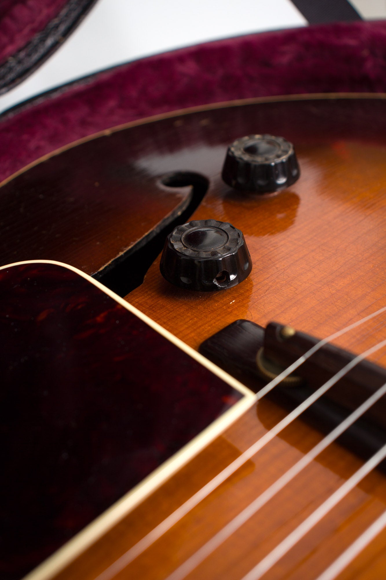 Gibson ES-150 Arch Top Hollow Body Electric Guitar (1937)