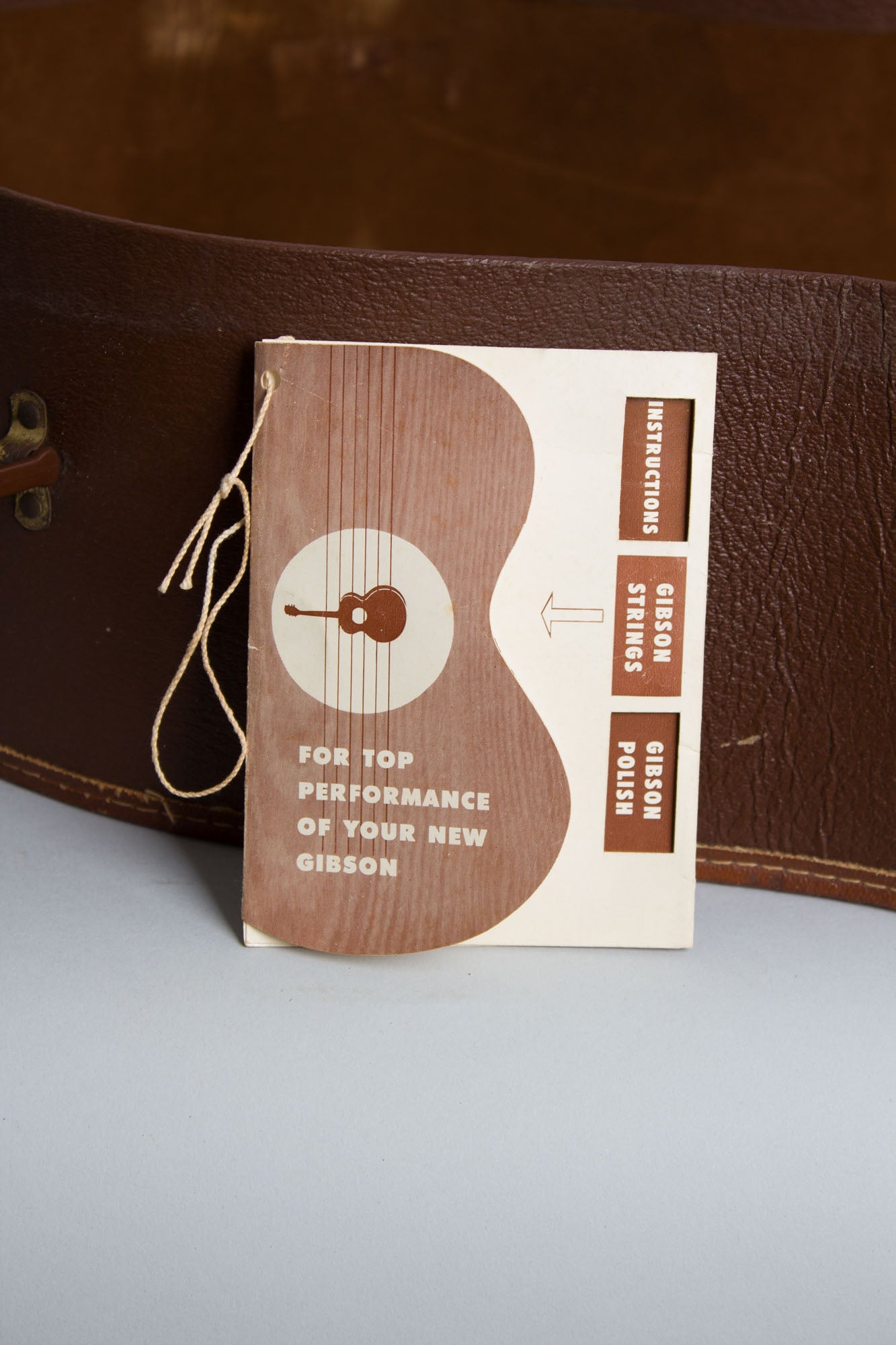 Gibson LG-1 Flat Top Acoustic Guitar (1951)