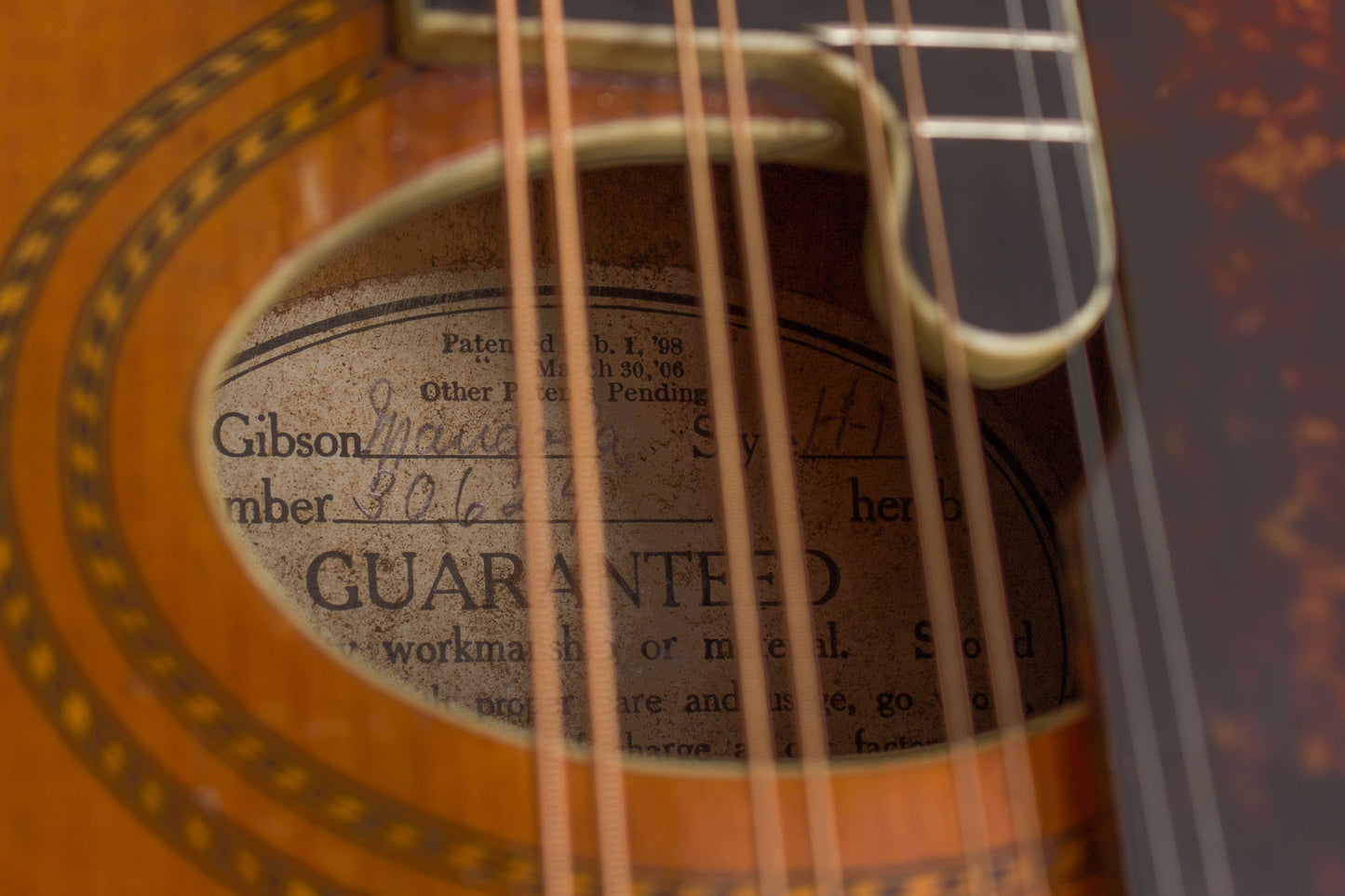 Gibson Style H-1 Carved Top Mandola (1915)
