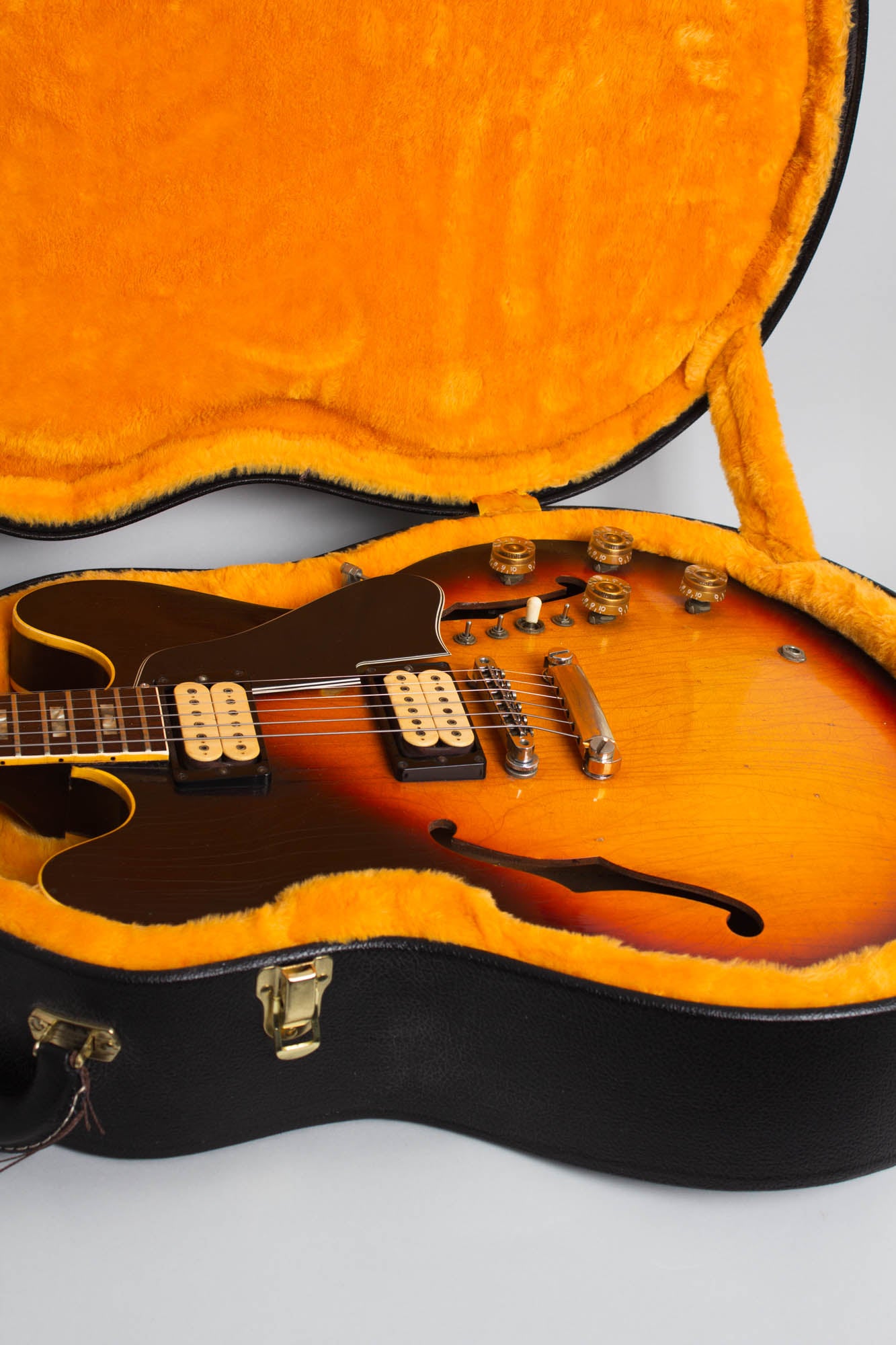 Gibson ES-335TD (Modified) Semi-Hollow Body Electric Guitar (1967)