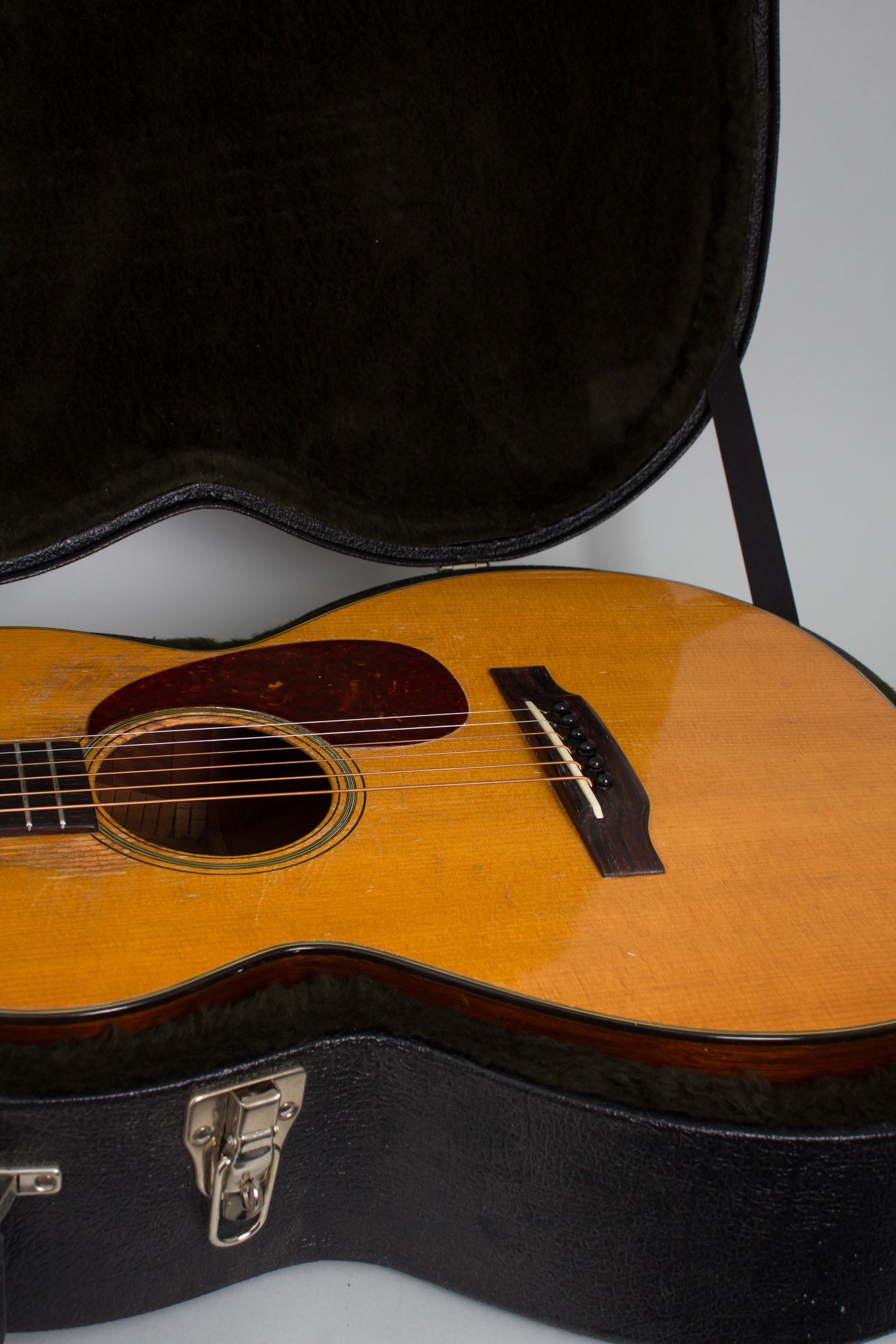 C. F. Martin 0-18 Flat Top Acoustic Guitar (1951)