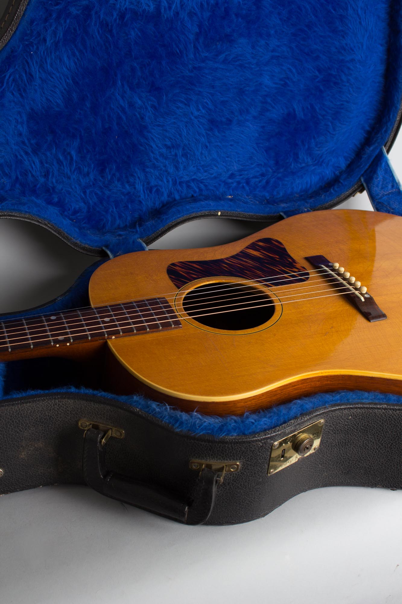 Gibson J-35 Flat Top Acoustic Guitar (1941)