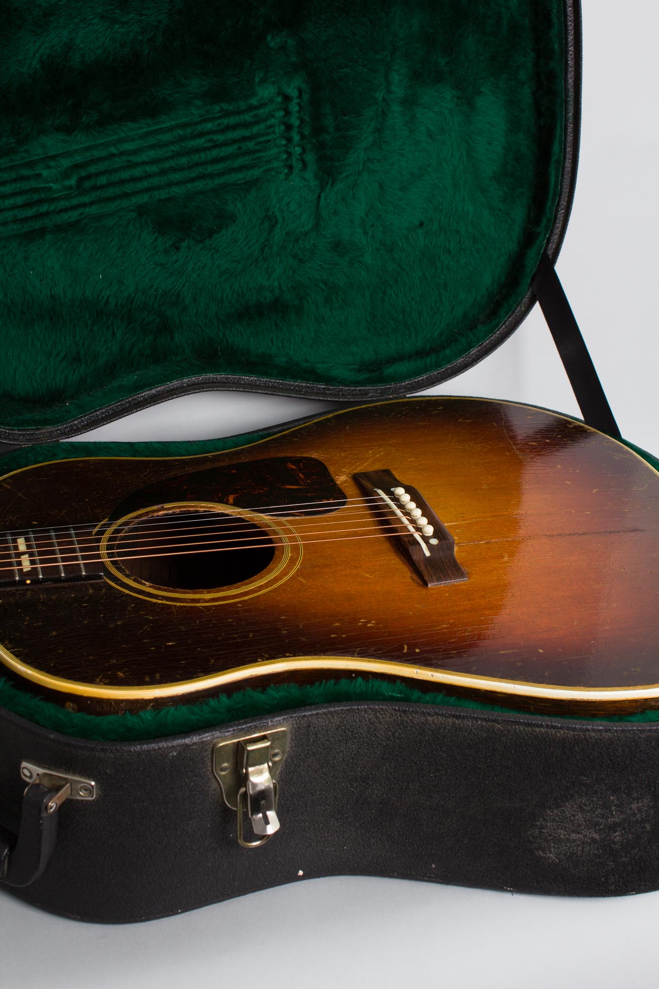 Gibson SJ Southern Jumbo Flat Top Acoustic Guitar (1946)