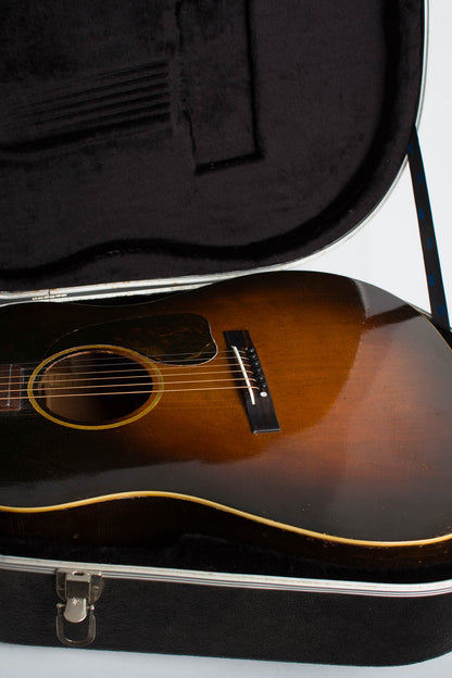 Gibson J-45 Banner Flat Top Acoustic Guitar (1943)