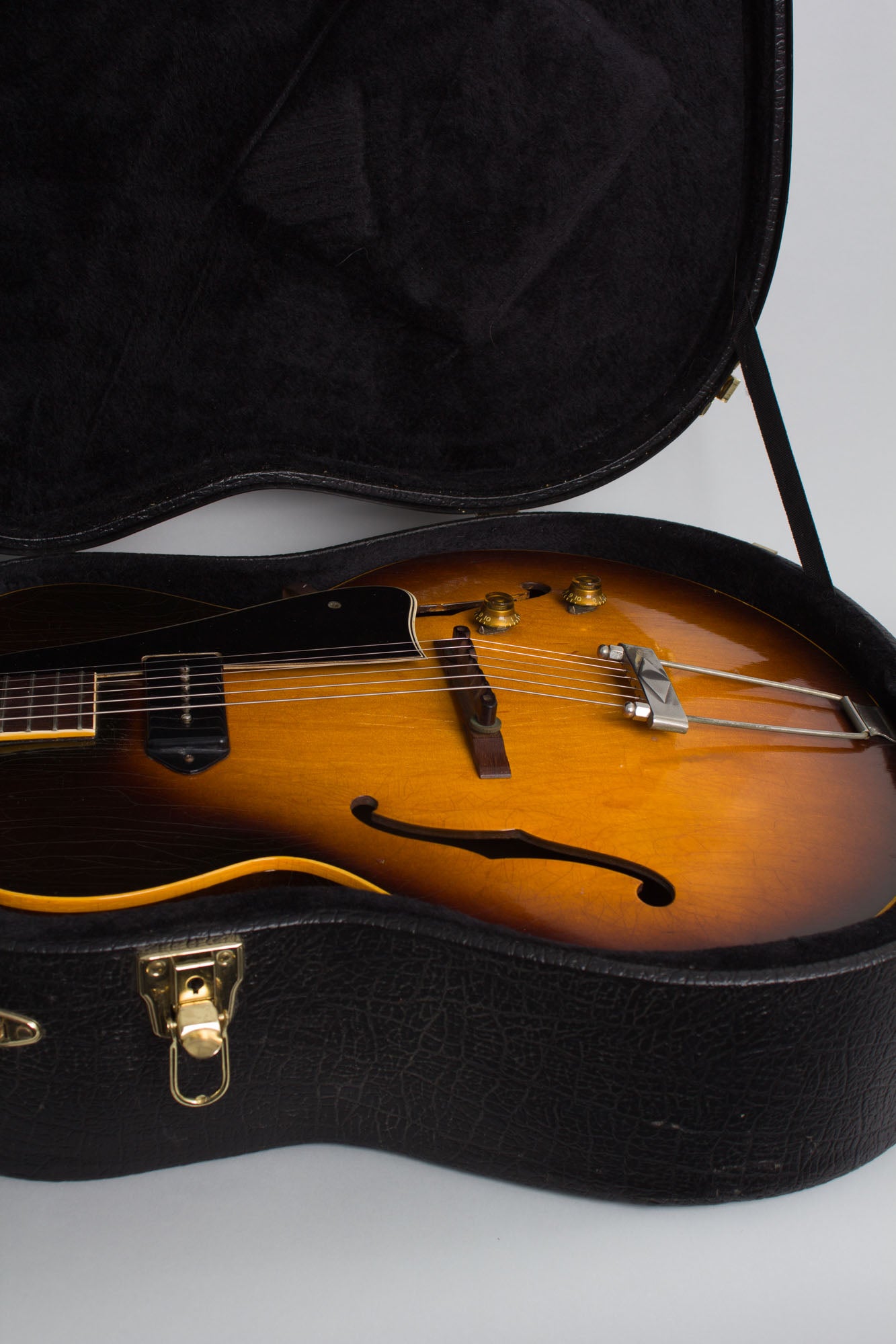 Gibson ES-135 Arch Top Hollow Body Electric Guitar (1956)