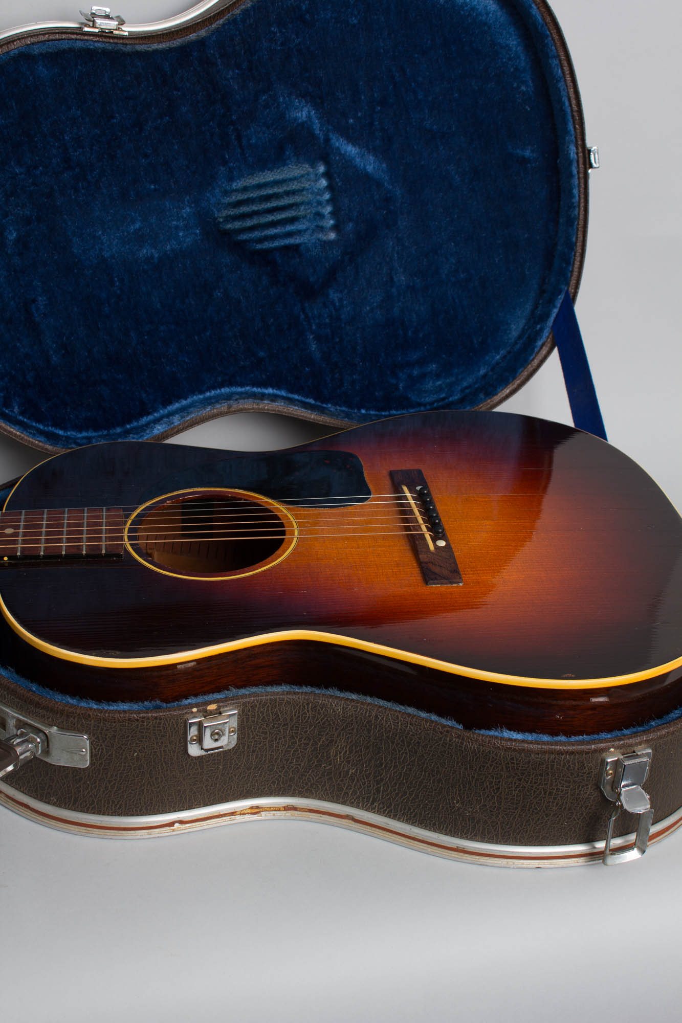 Gibson LG-2 Flat Top Acoustic Guitar (1946-7)
