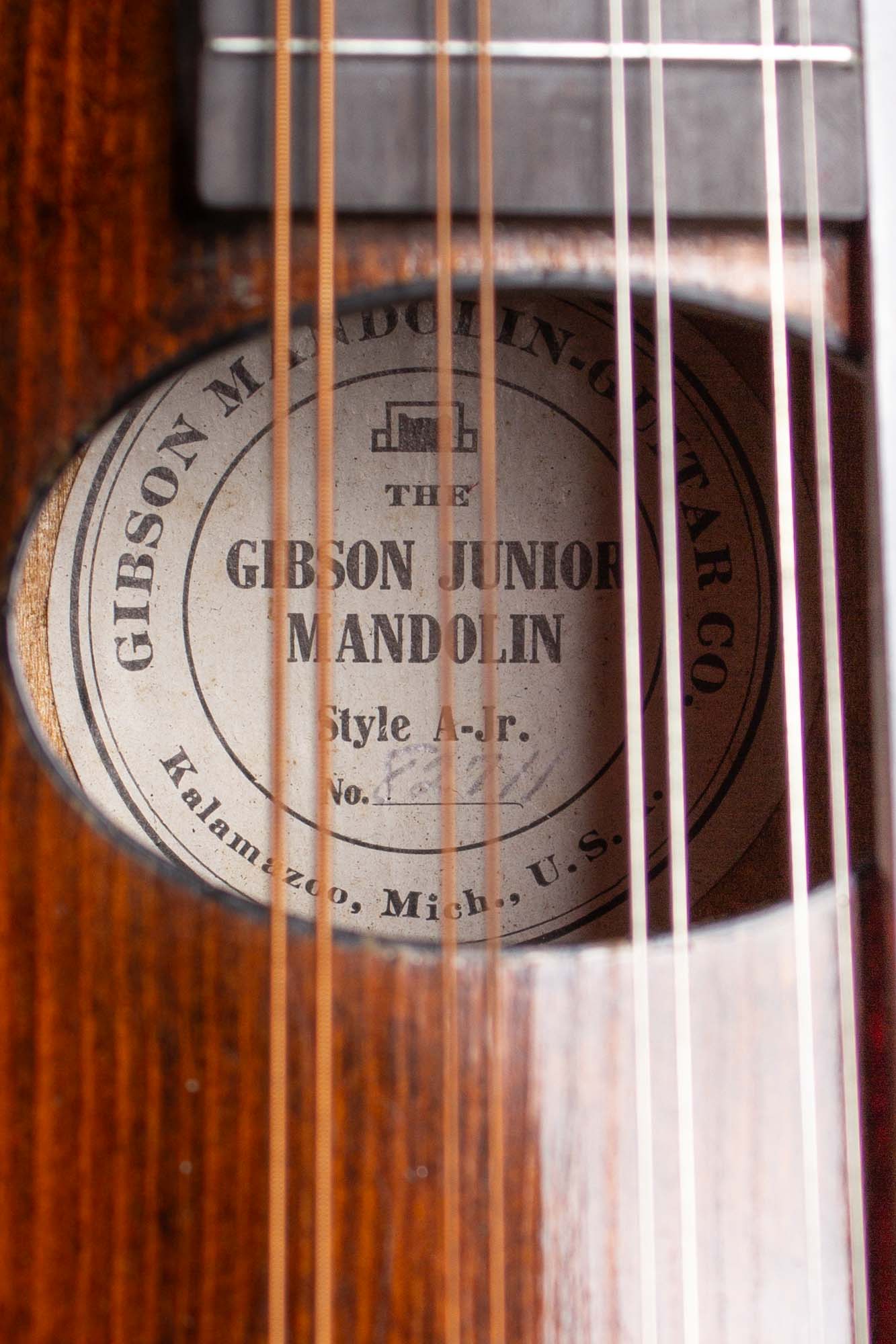Gibson A-Junior Snakehead Carved Top Mandolin (1927)