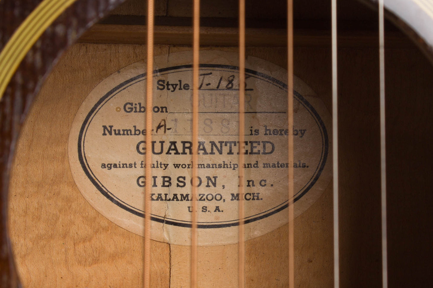 Gibson J-185 Flat Top Acoustic Guitar (1952)
