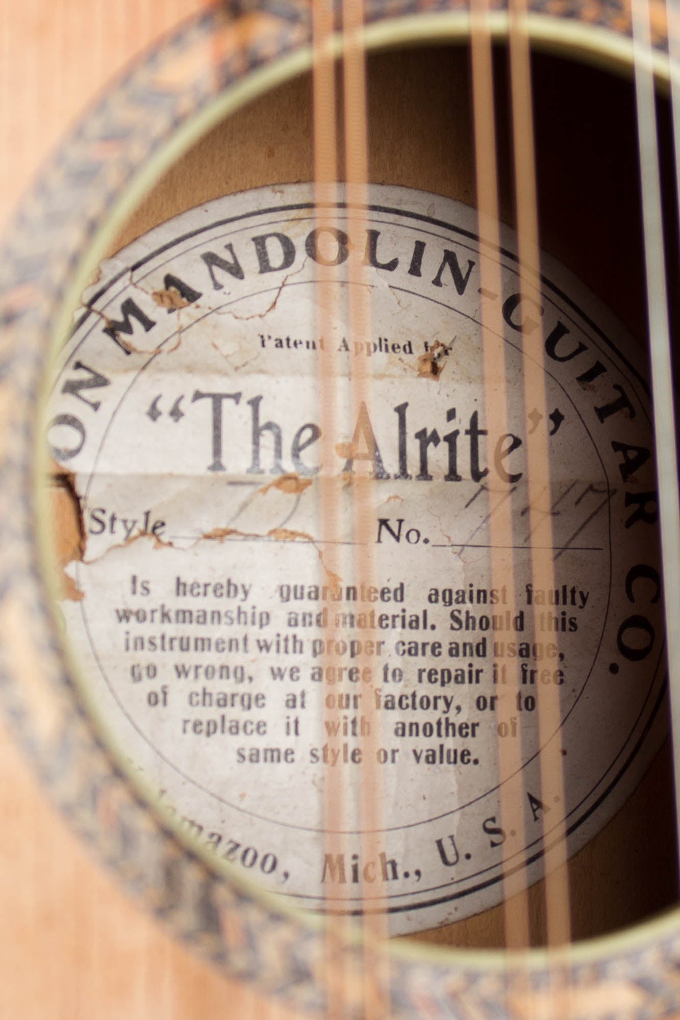 Gibson Alrite Style D Flat Top Mandolin (1915)