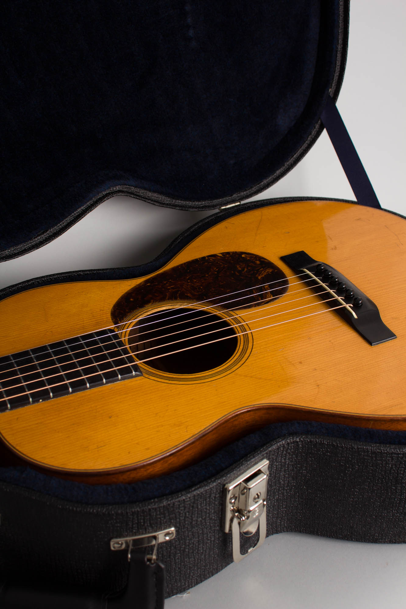 C. F. Martin 0-18 Flat Top Acoustic Guitar (1932)