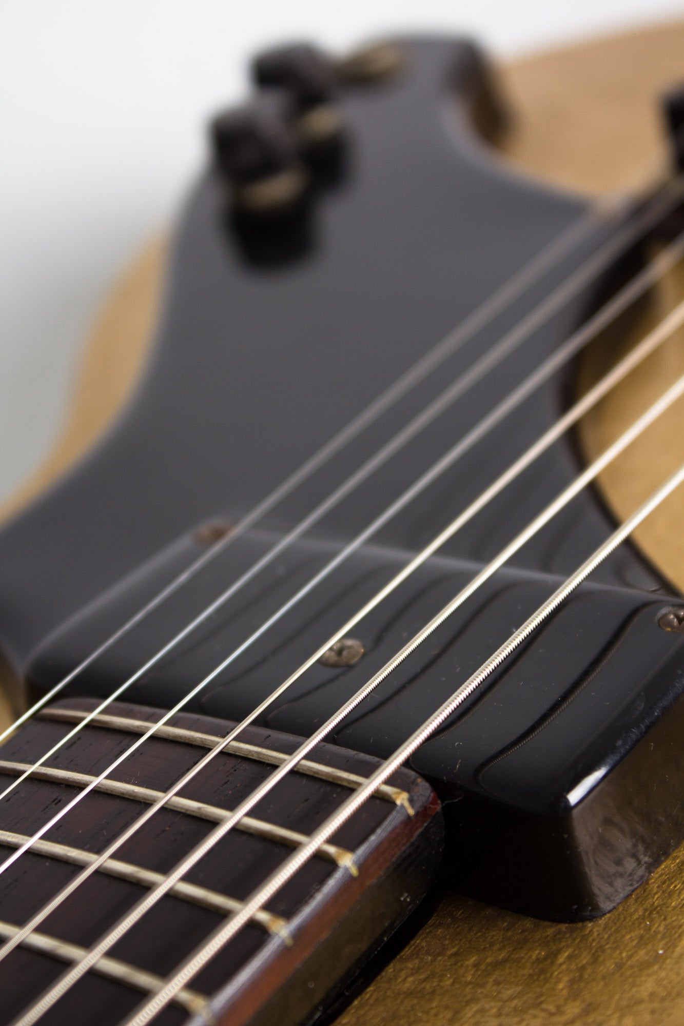 Supro Model 3033S Special Solid Body Electric Guitar (1960)