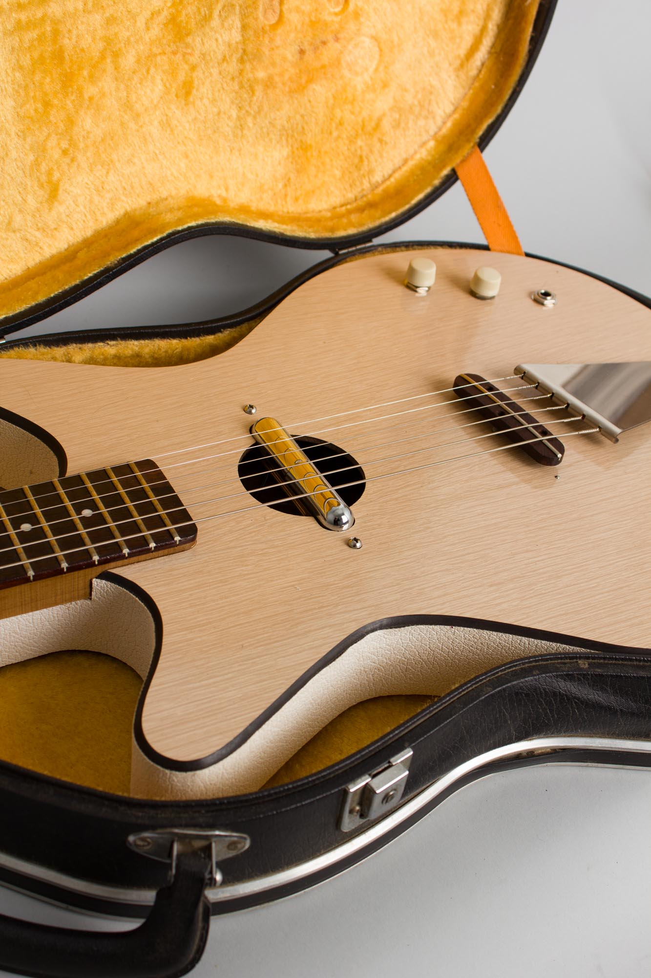 Danelectro Convertible Model 5015 Thinline Hollow Body Electric Guitar (1965)