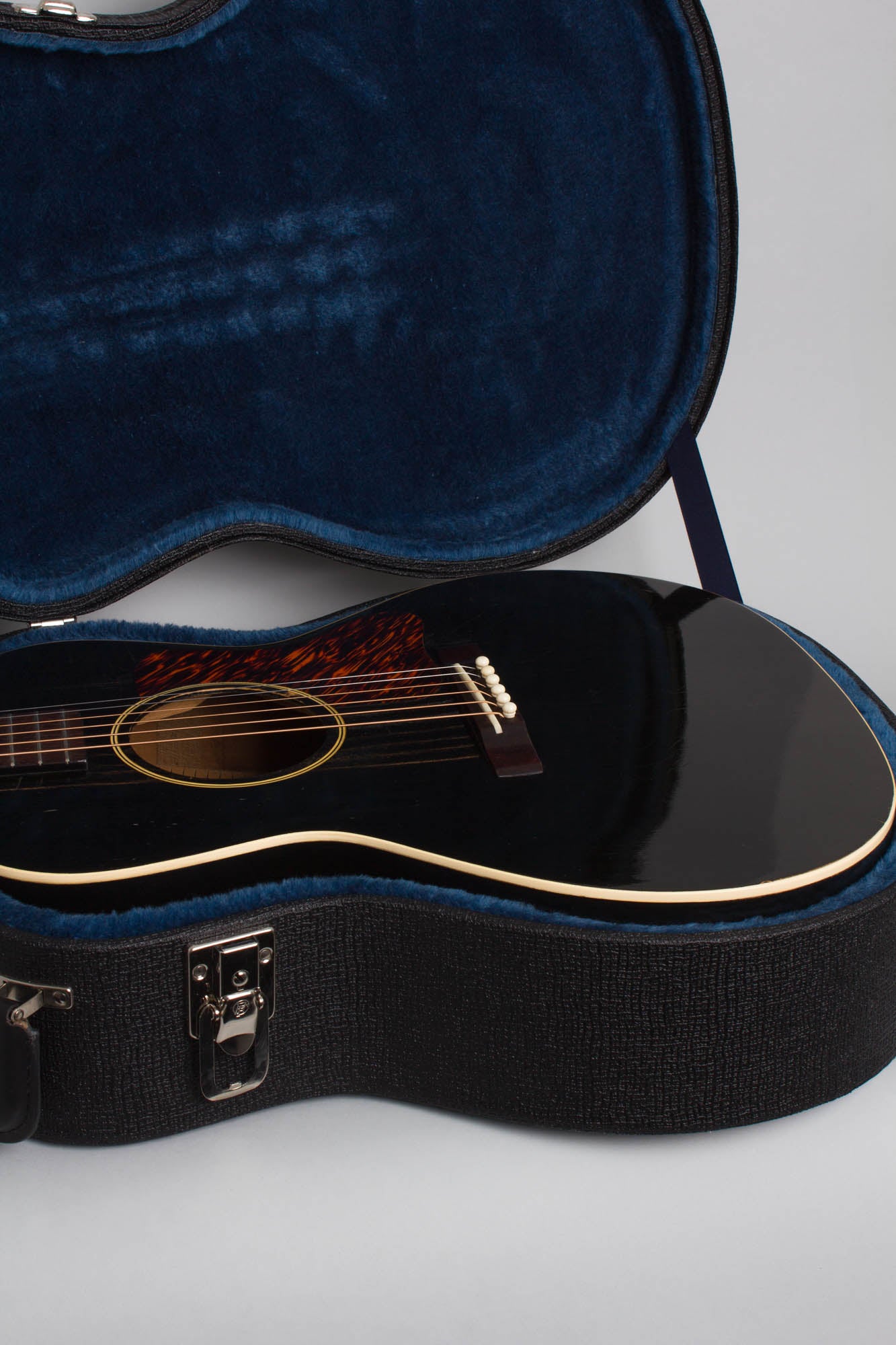 Gibson L-00 Flat Top Acoustic Guitar (1936)