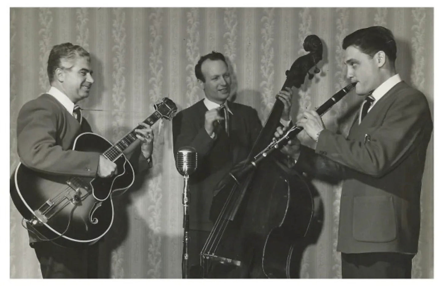 Epiphone Emperor Arch Top Acoustic Guitar (1946)