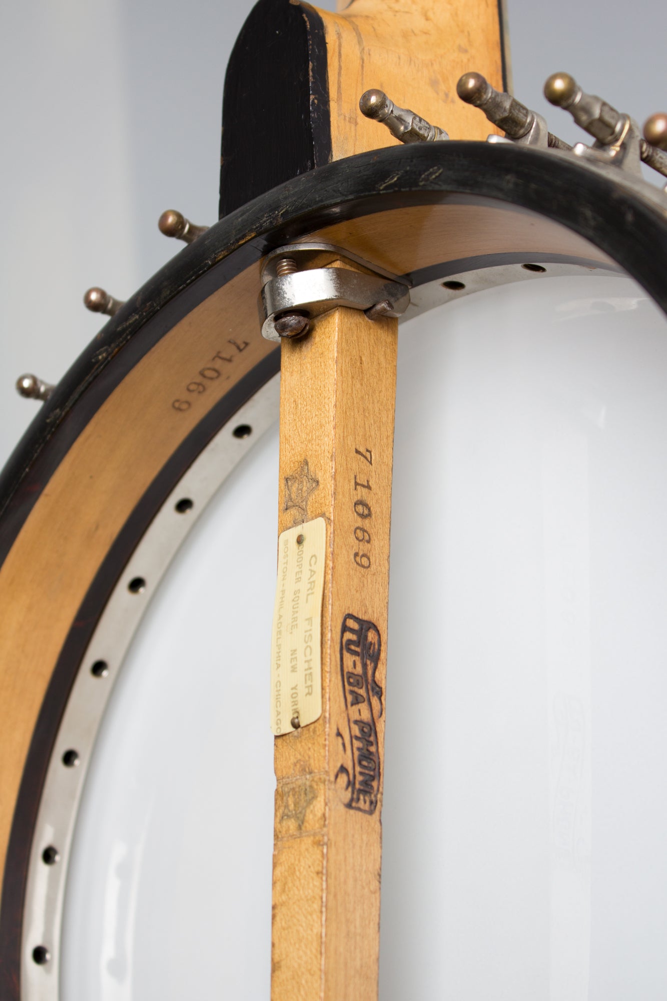 Vega Tu-Ba-Phone Guitar Banjo (1927)