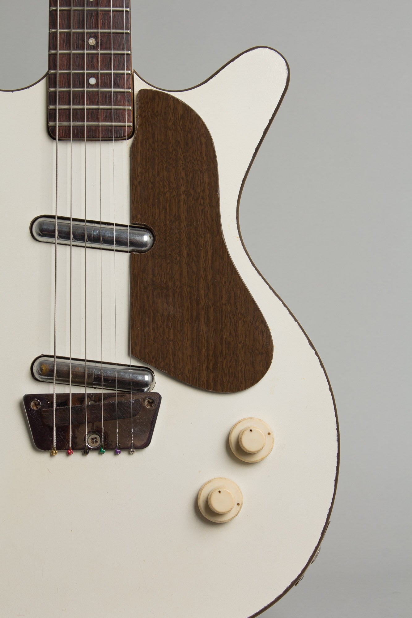Danelectro Model 6026 Deluxe Semi-Hollow Body Electric Guitar (1958)