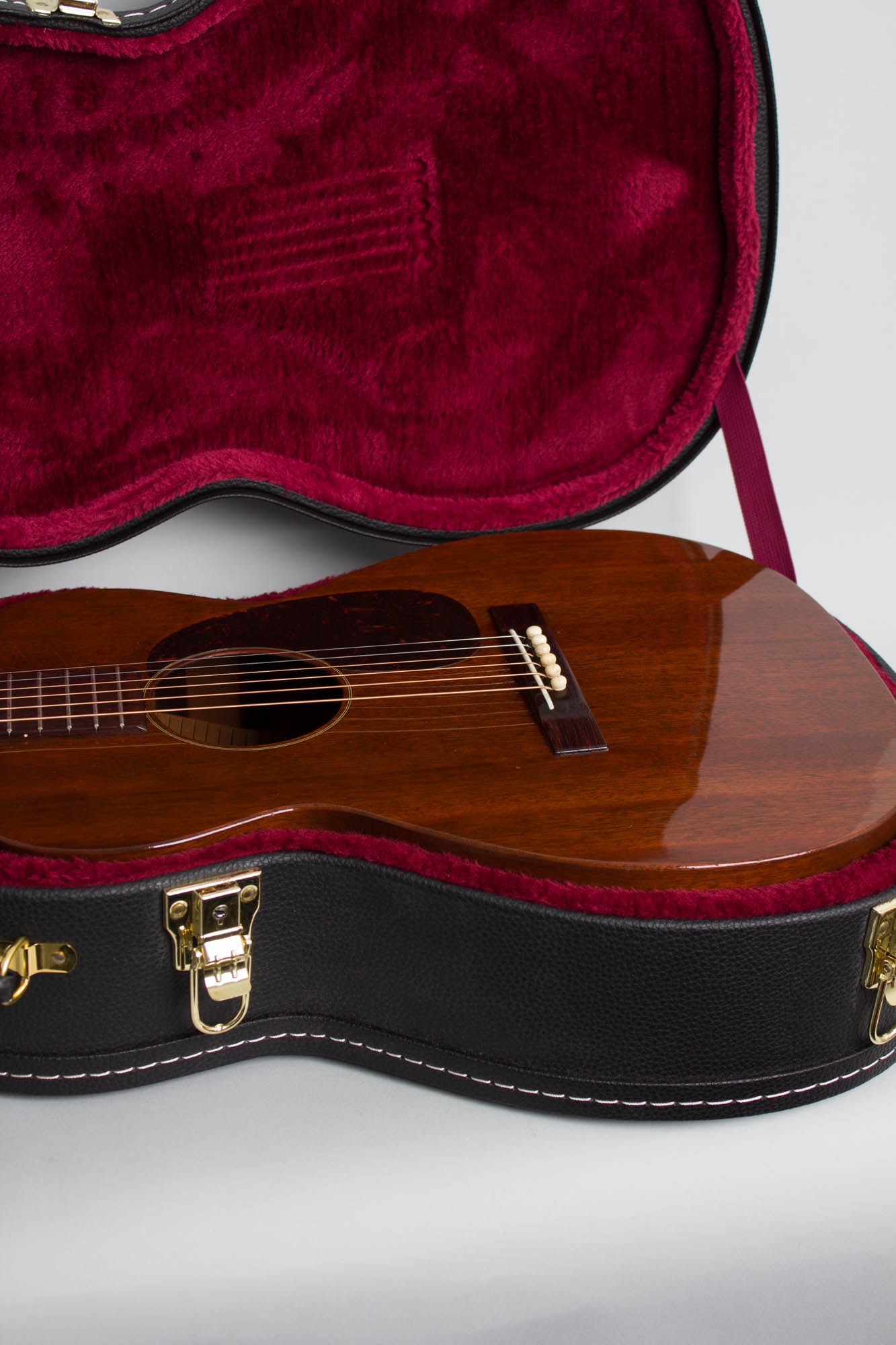 C. F. Martin 0-17 Flat Top Acoustic Guitar (1941)