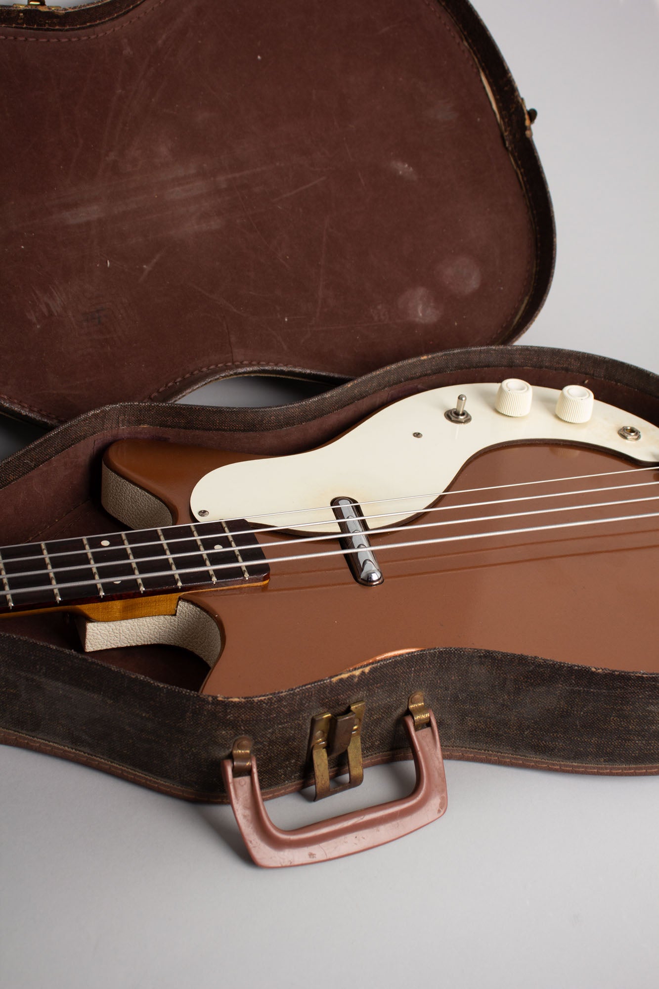Danelectro Shorthorn Model 3412 Electric Bass Guitar (1965)
