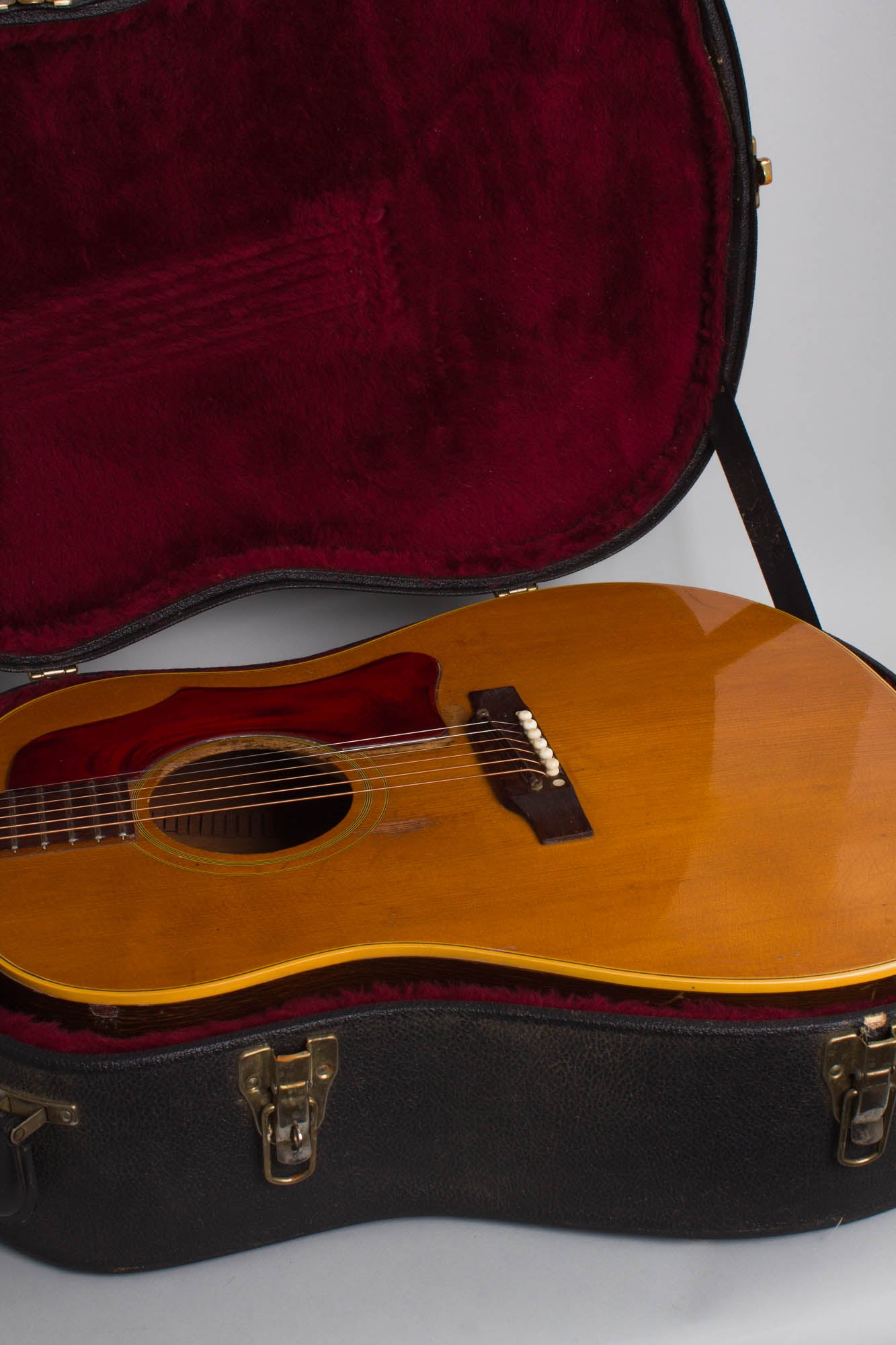 Gibson J-50 ADJ Flat Top Acoustic Guitar (1965)