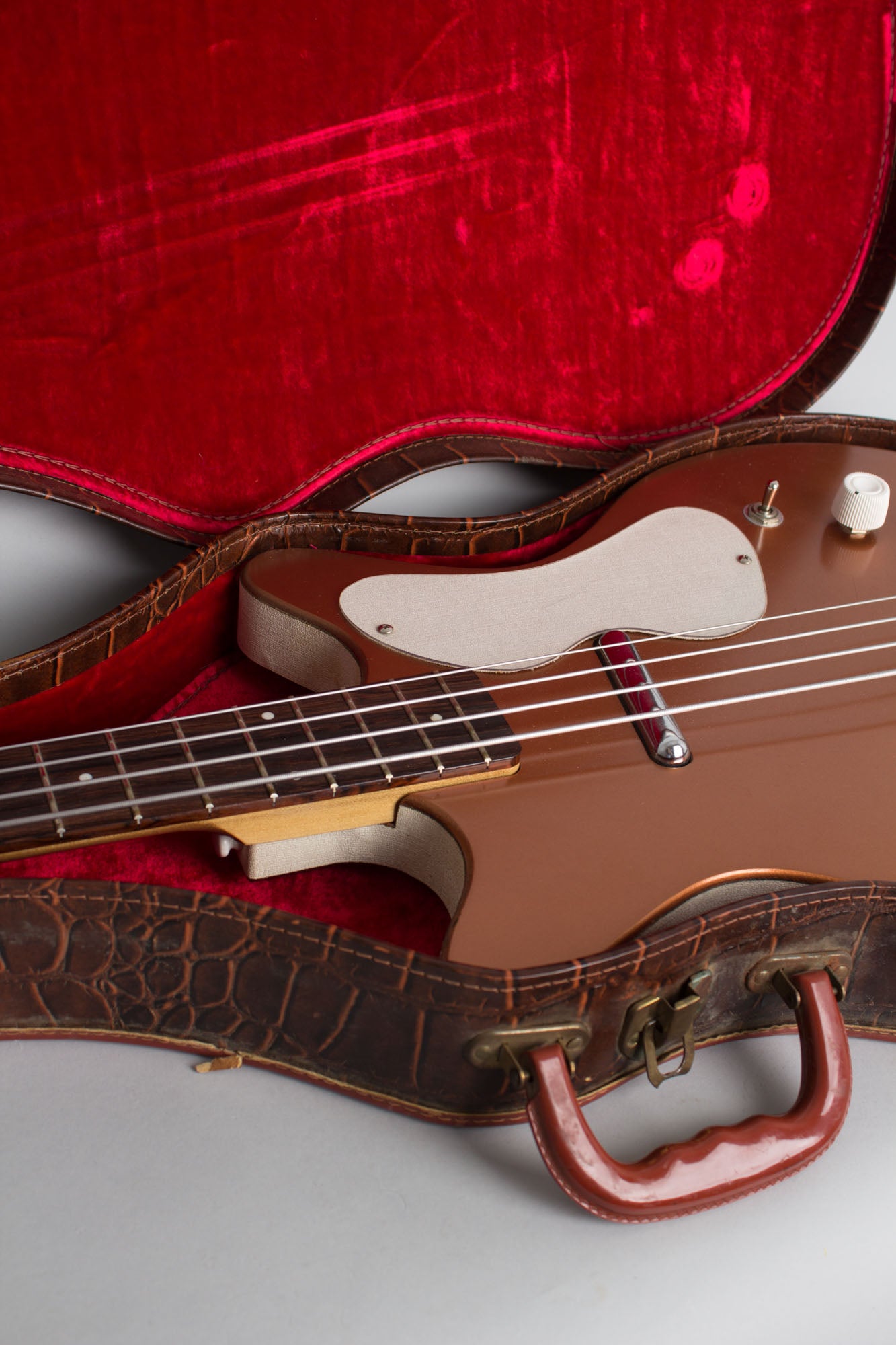 Danelectro Shorthorn Standard Model 3412 Electric Bass Guitar (1960)