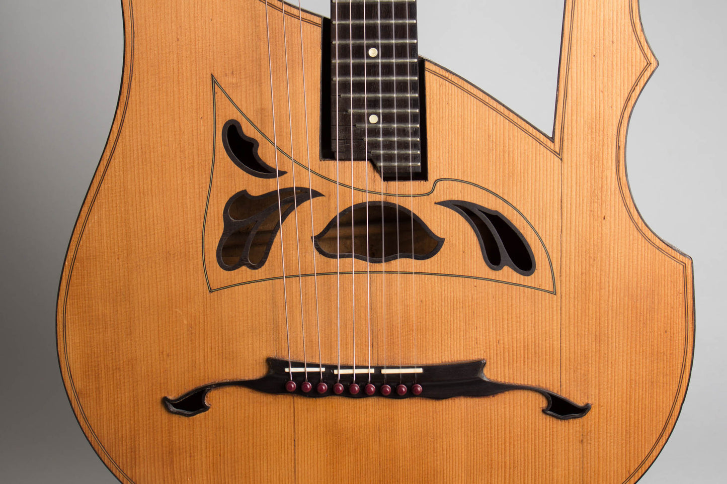 Luigi Mozzani Lyre Harp Guitar (1905)