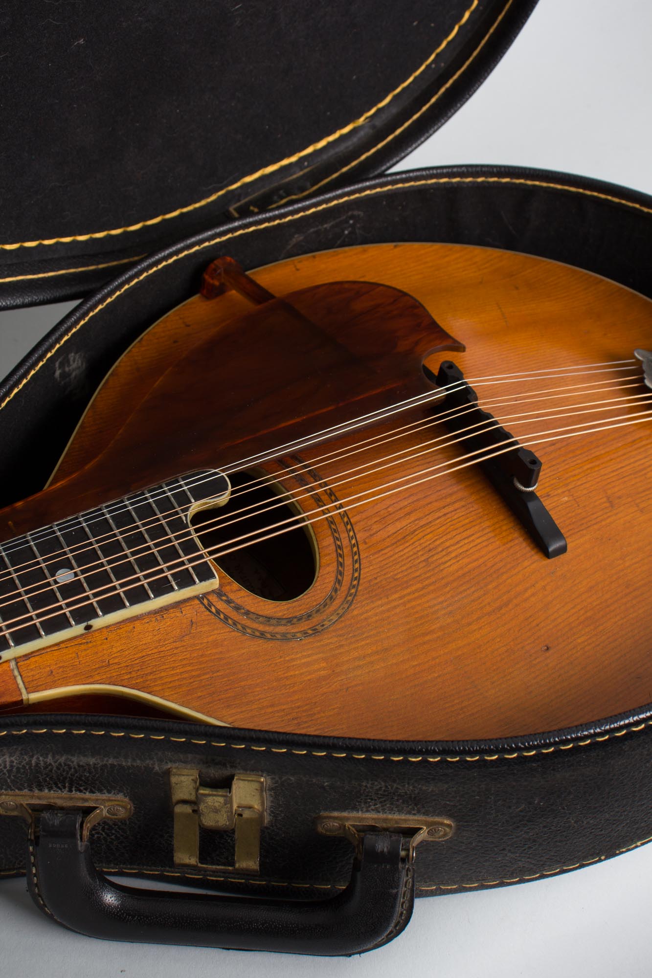 Gibson Style H-1 Carved Top Mandola (1913)