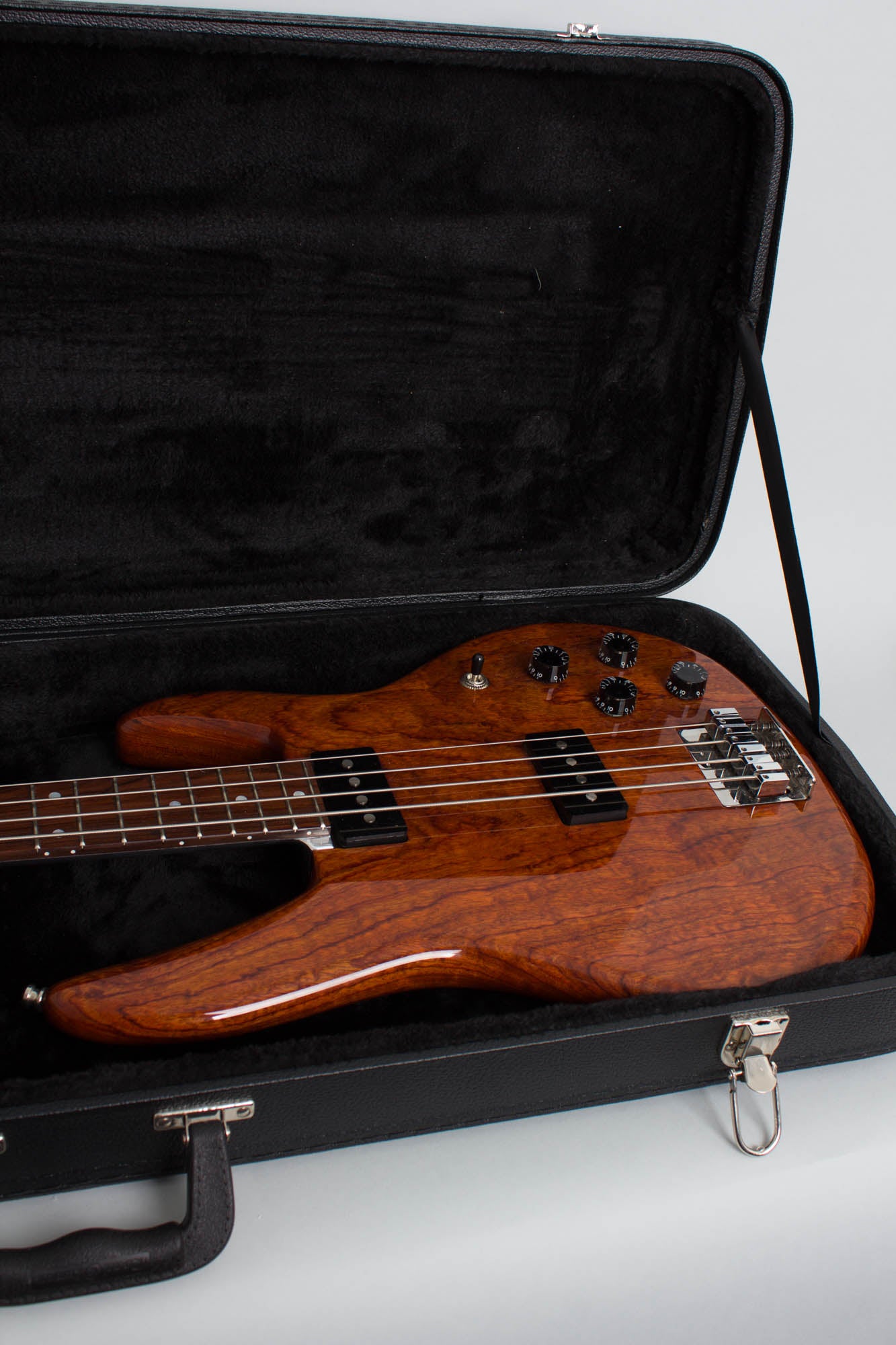 Travis Bean Designs TB2000 Bill Wyman Solid Body Electric Bass Guitar (2016)
