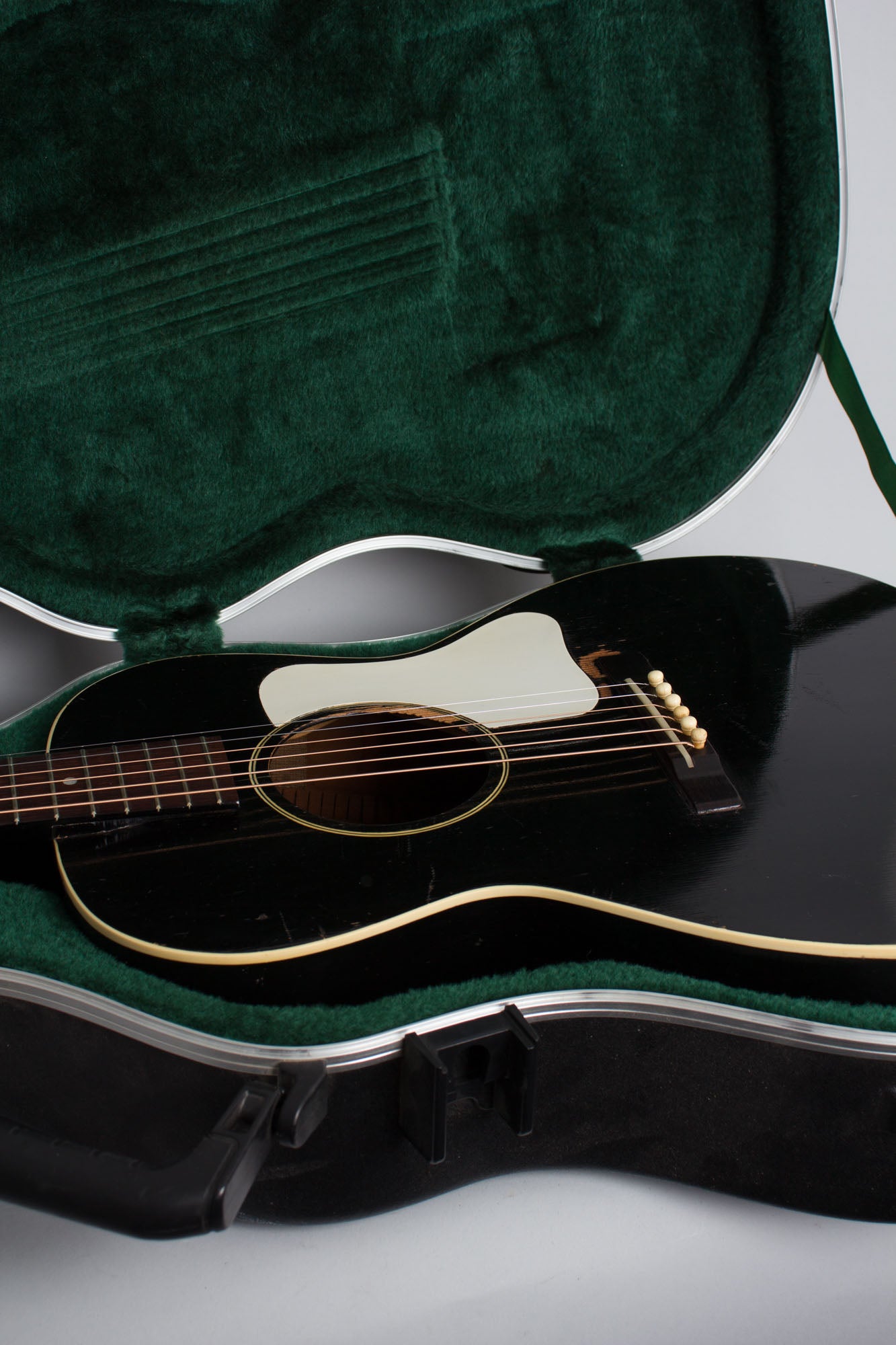 Gibson L-00 Flat Top Acoustic Guitar (1933)