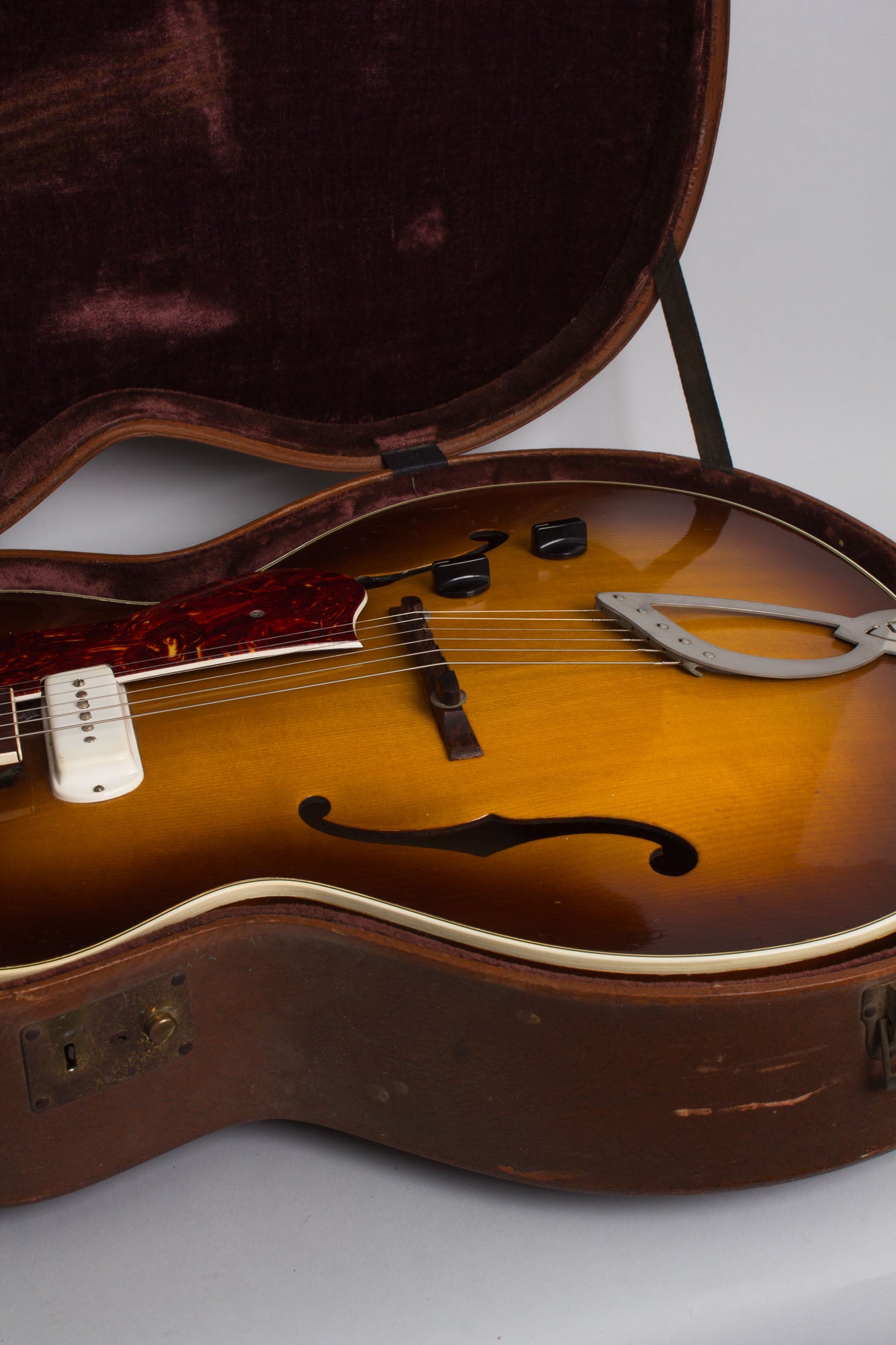 Guild X-150 Arch Top Hollow Body Electric Guitar (1957)